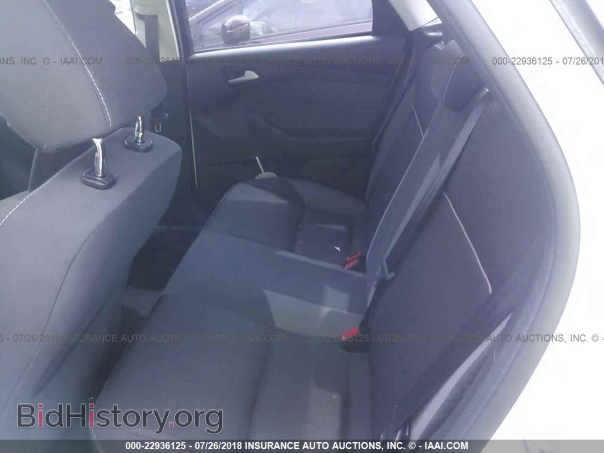2013 Ford Focus - VIN: 1FADP3F23DL263102 - Photo 8