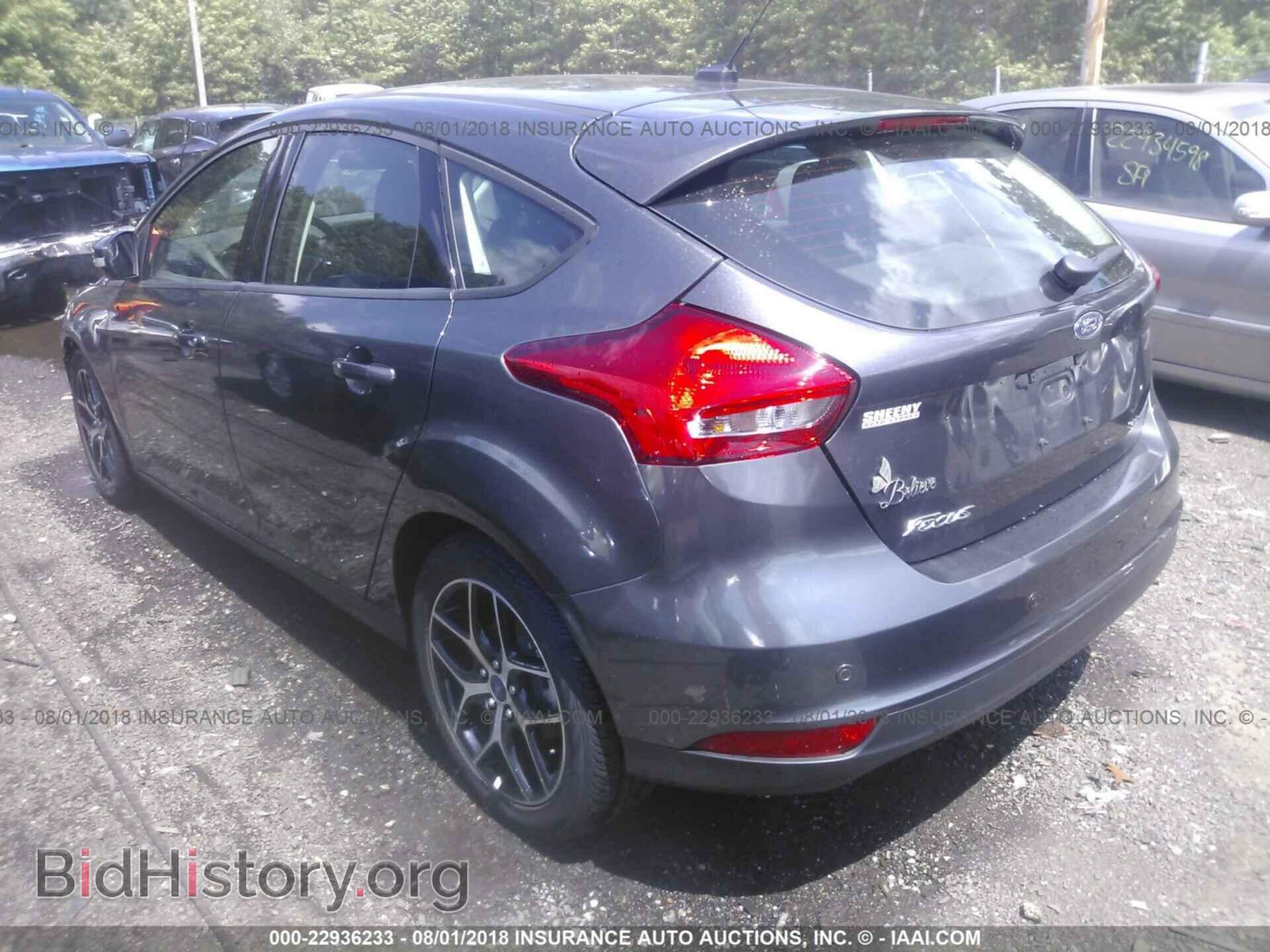 2018 Ford Focus - VIN: 1FADP3M20JL202109 - Фото 3
