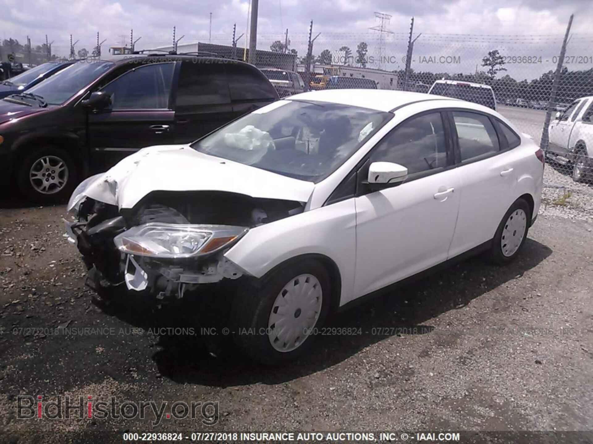 2014 Ford Focus - VIN: 1FADP3F2XEL356250 - Photo 2