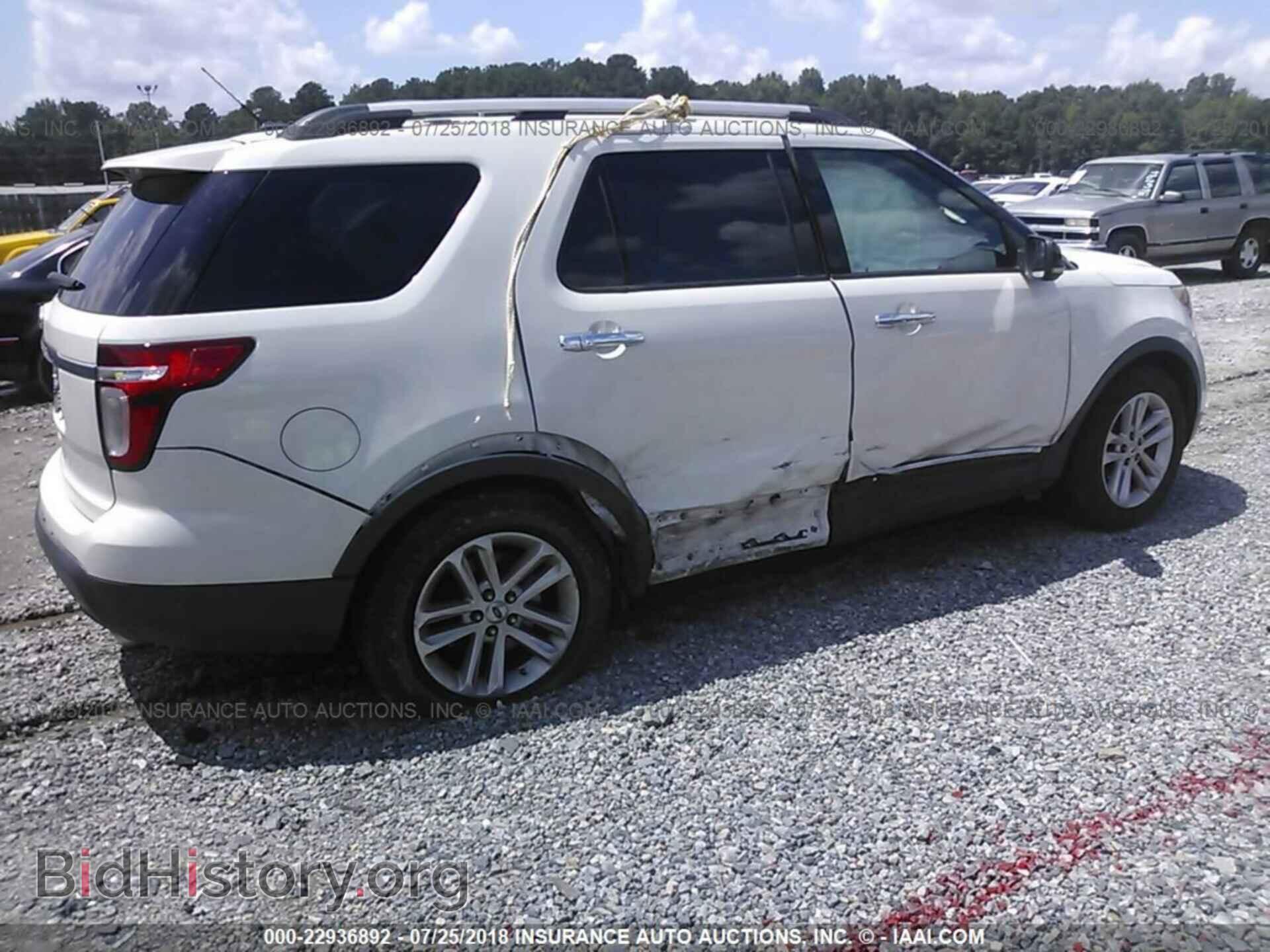 2011 Ford Explorer - VIN: 1FMHK7D89BGA75131 - Фото 4