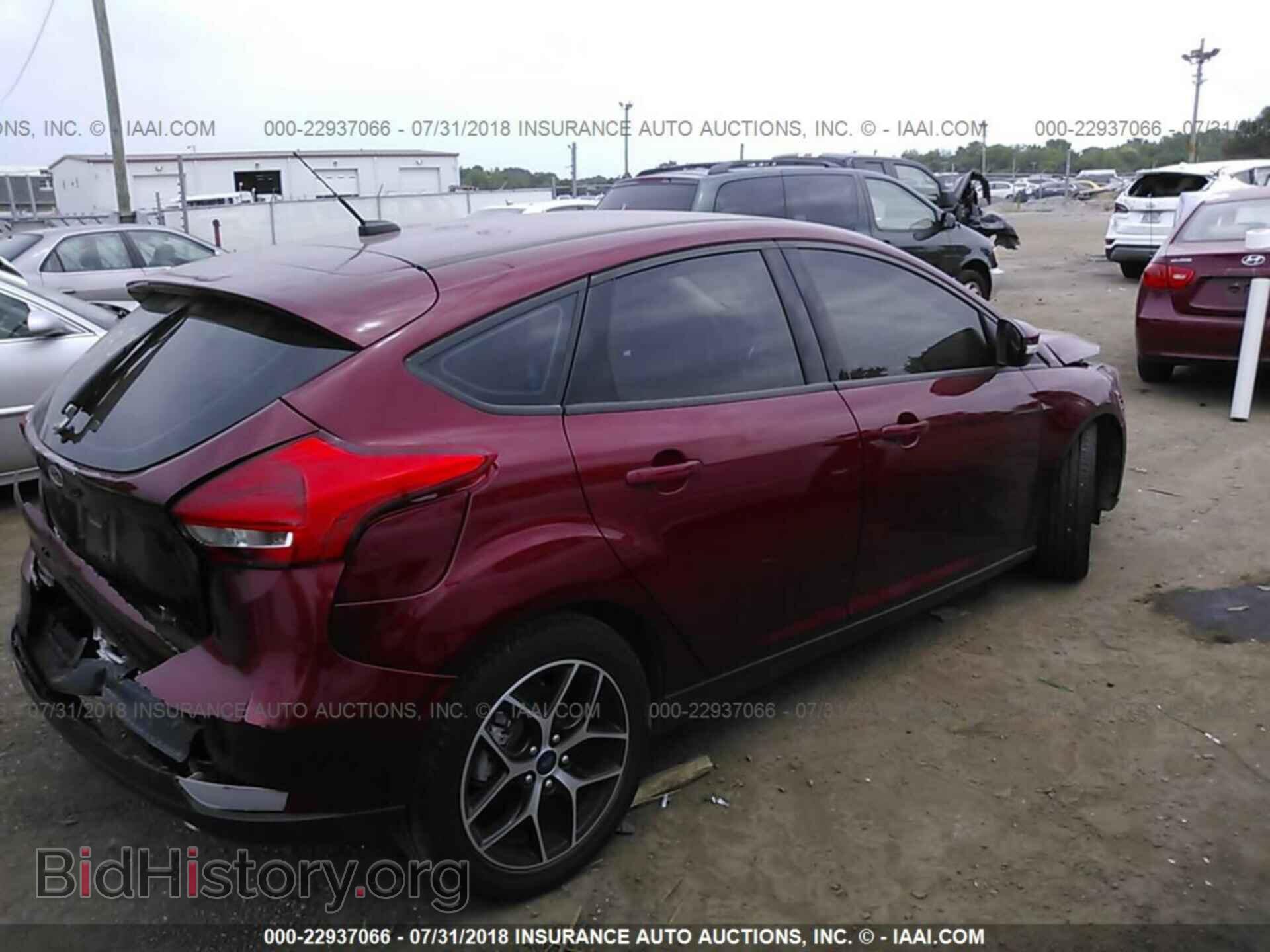 2017 Ford Focus - VIN: 1FADP3M26HL273101 - Фото 4