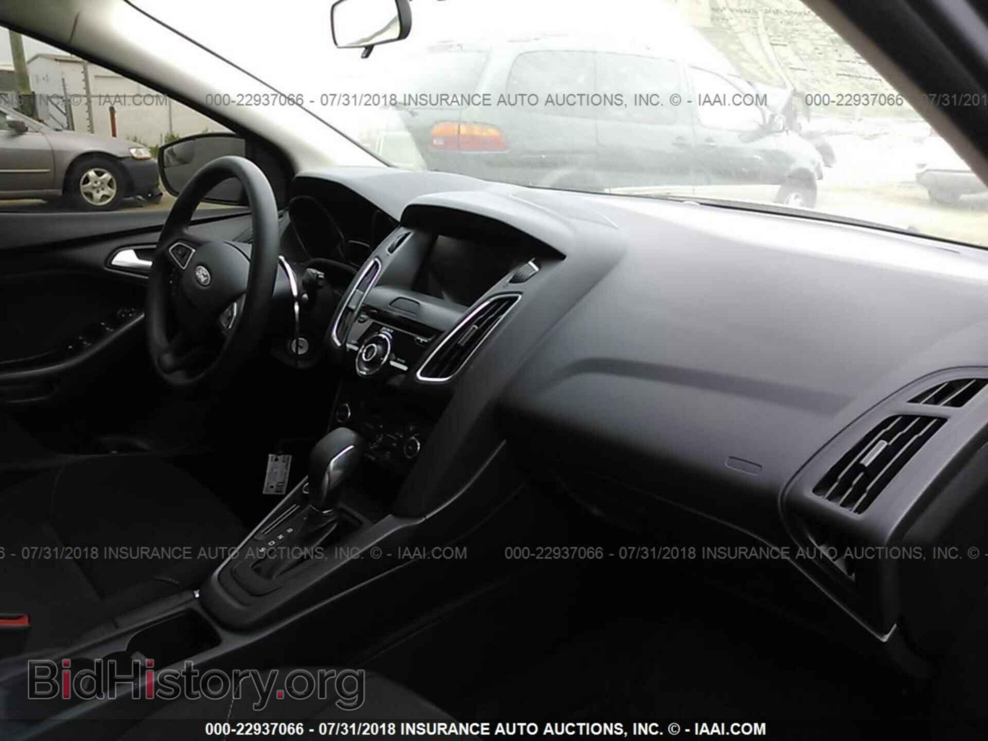 2017 Ford Focus - VIN: 1FADP3M26HL273101 - Фото 5