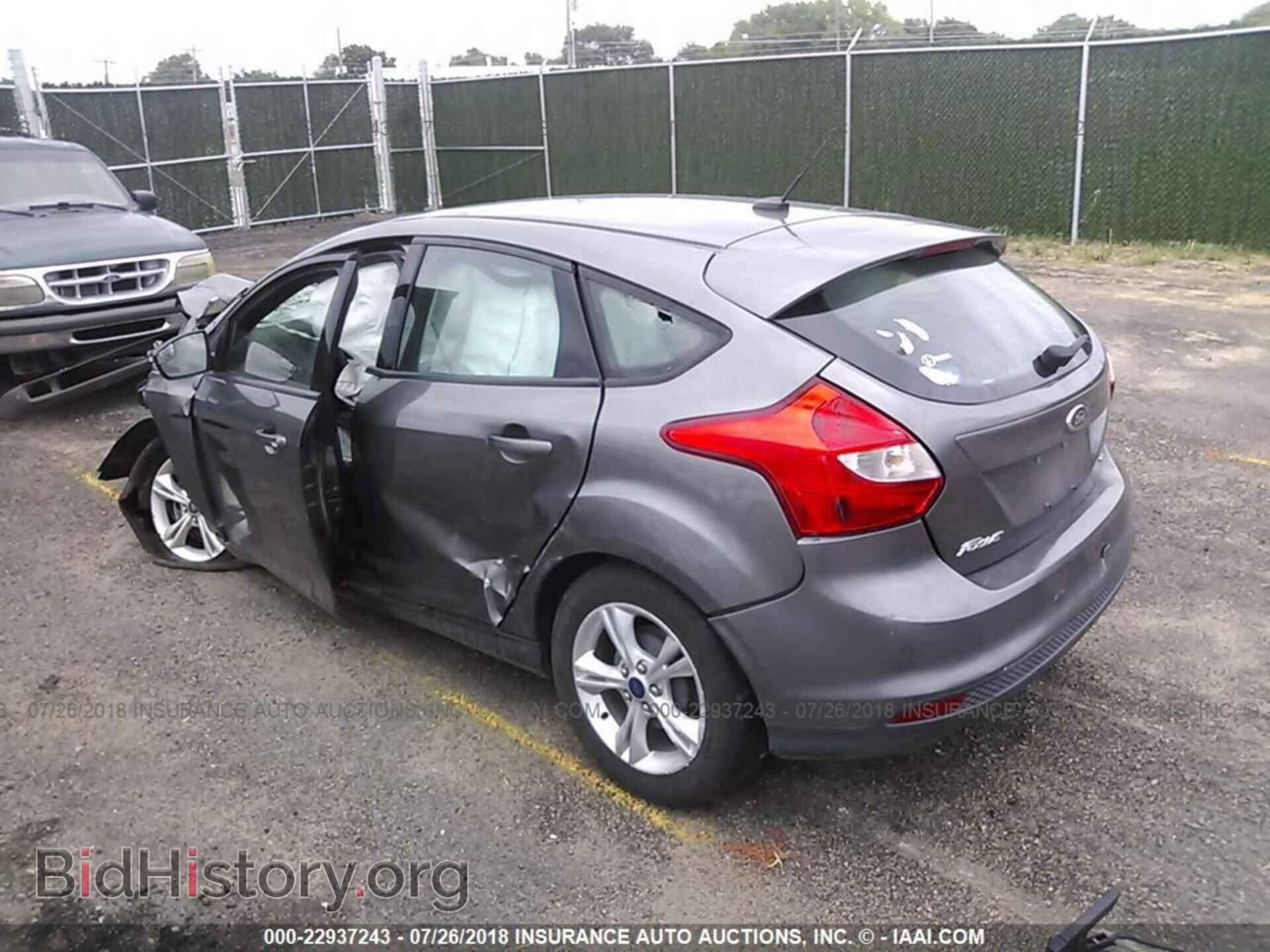 2014 Ford Focus - VIN: 1FADP3K24EL400328 - Фото 3