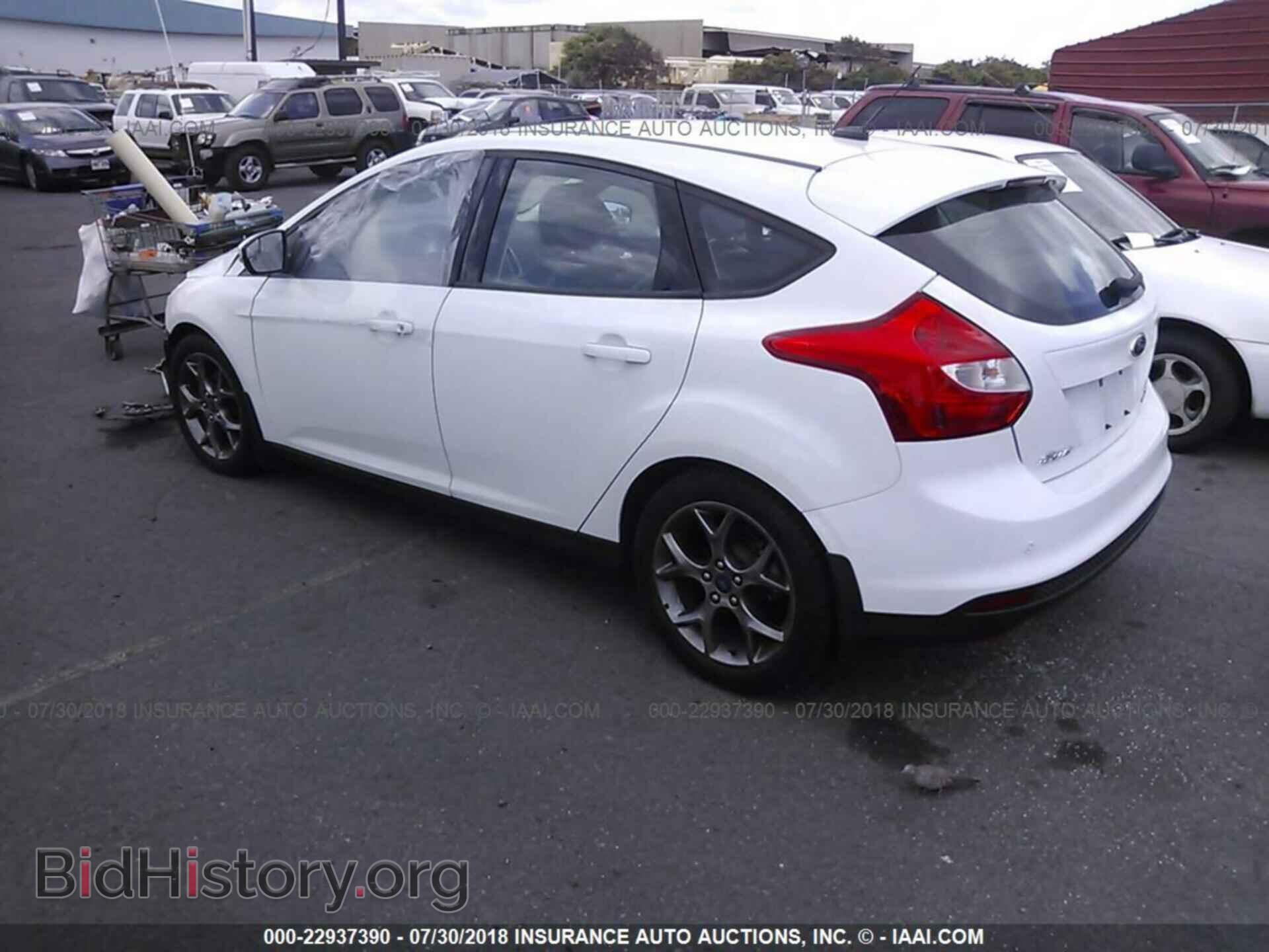 2014 Ford Focus - VIN: 1FADP3K21EL303524 - Photo 3