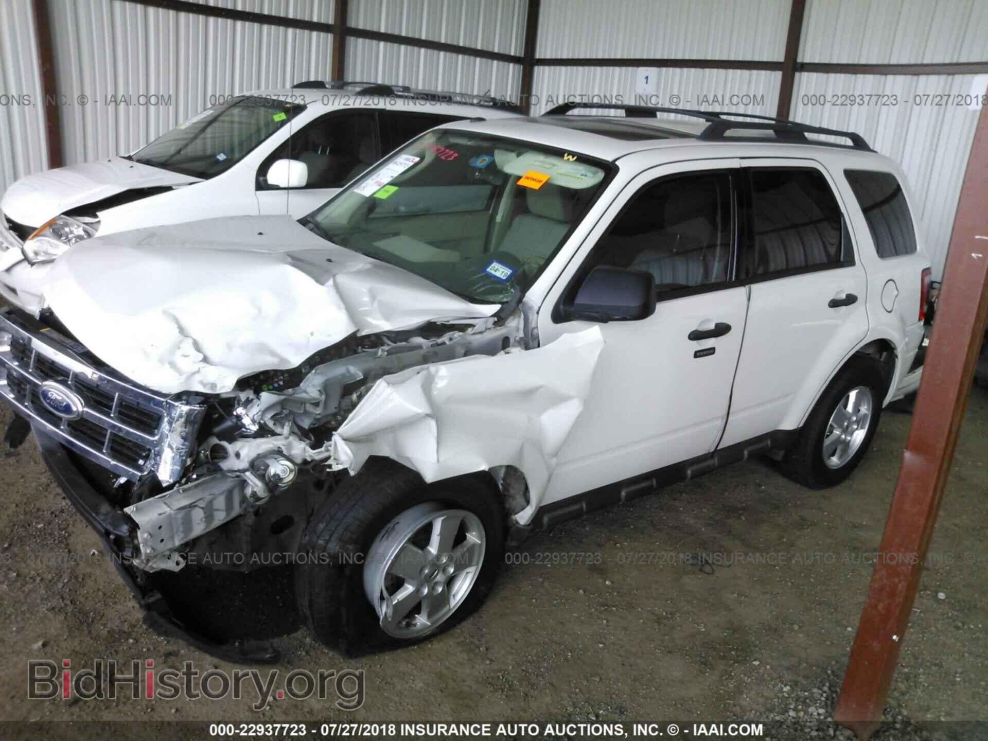 2012 Ford Escape - VIN: 1FMCU0DG7CKA64162 - Фото 2