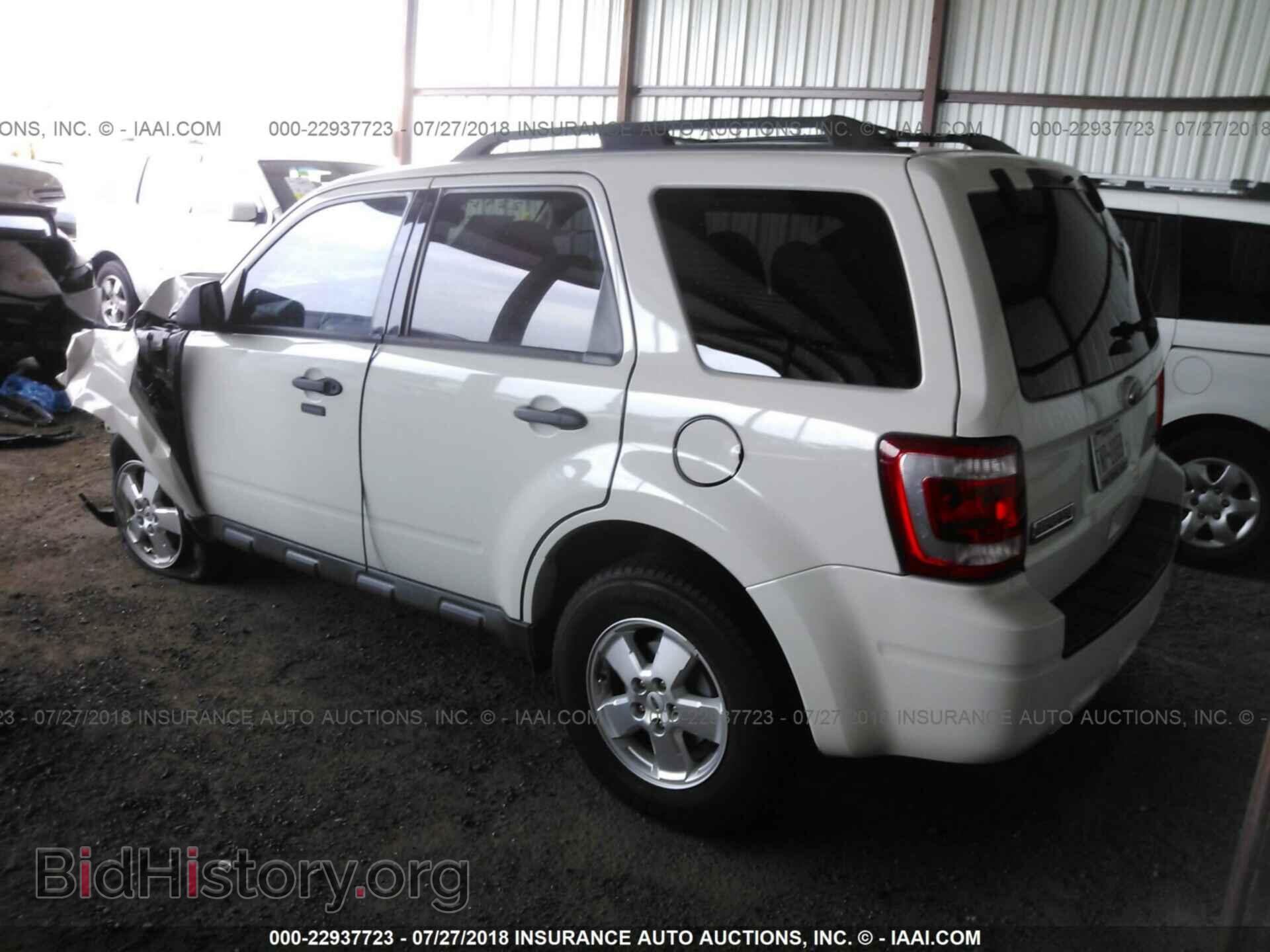 2012 Ford Escape - VIN: 1FMCU0DG7CKA64162 - Фото 3