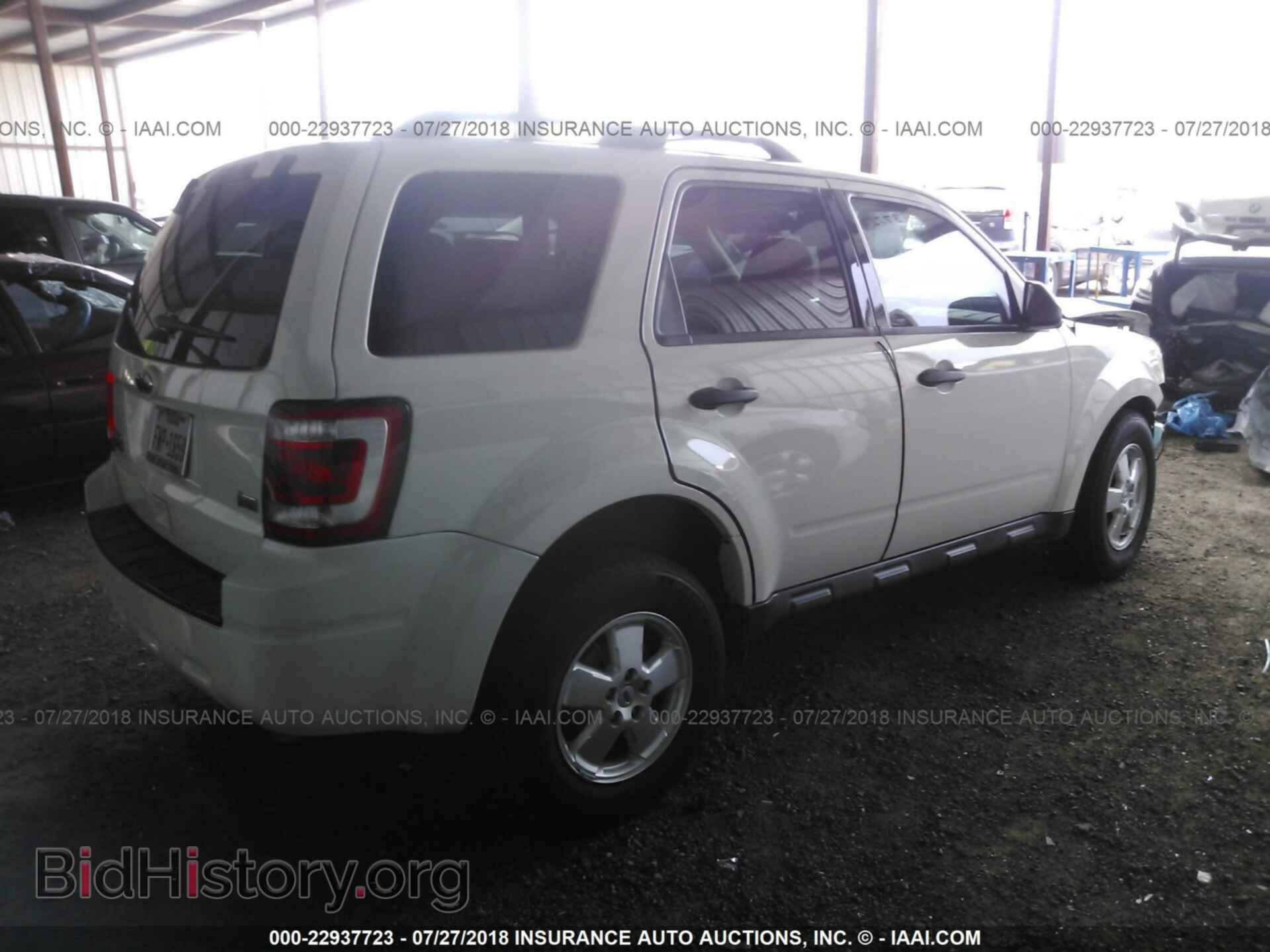 2012 Ford Escape - VIN: 1FMCU0DG7CKA64162 - Фото 4