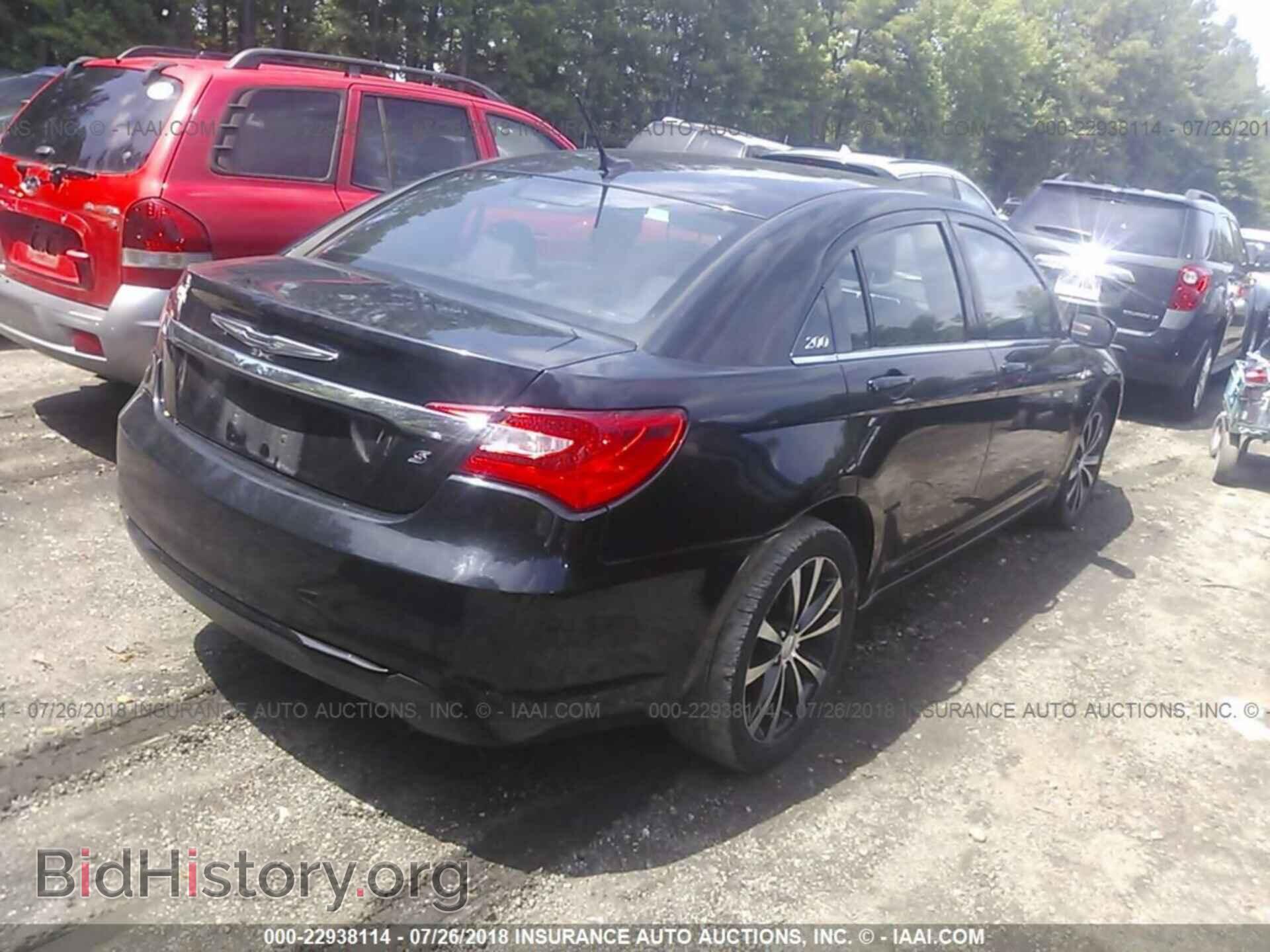 2013 Chrysler 200 - VIN: 1C3CCBBB9DN702278 - Photo 4