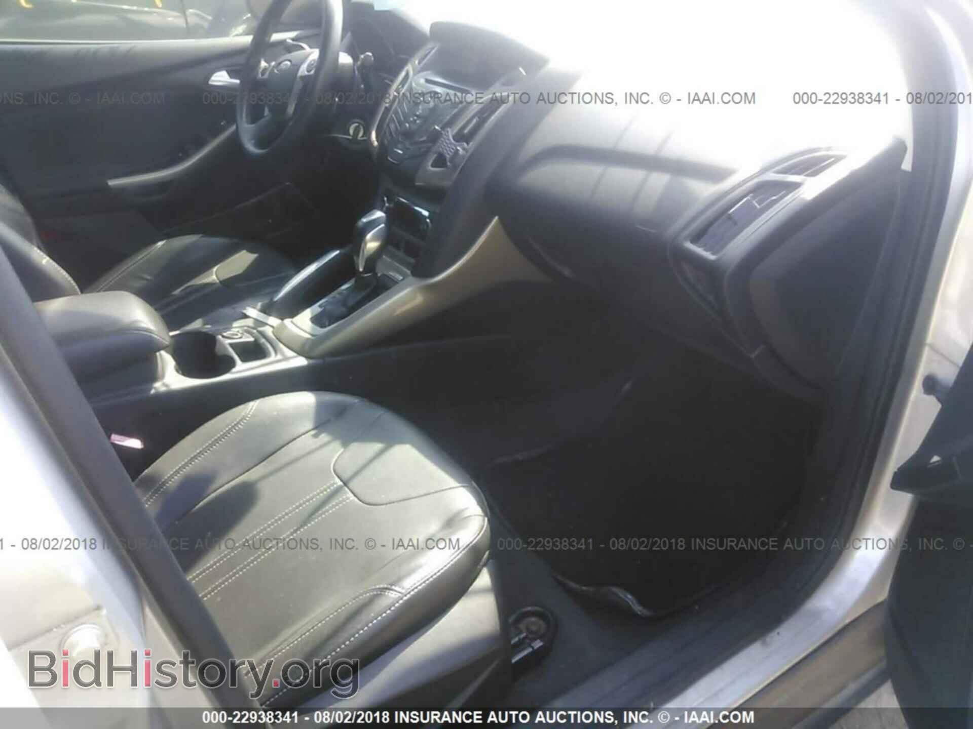 2012 Ford Focus - VIN: 1FAHP3H28CL357330 - Фото 5