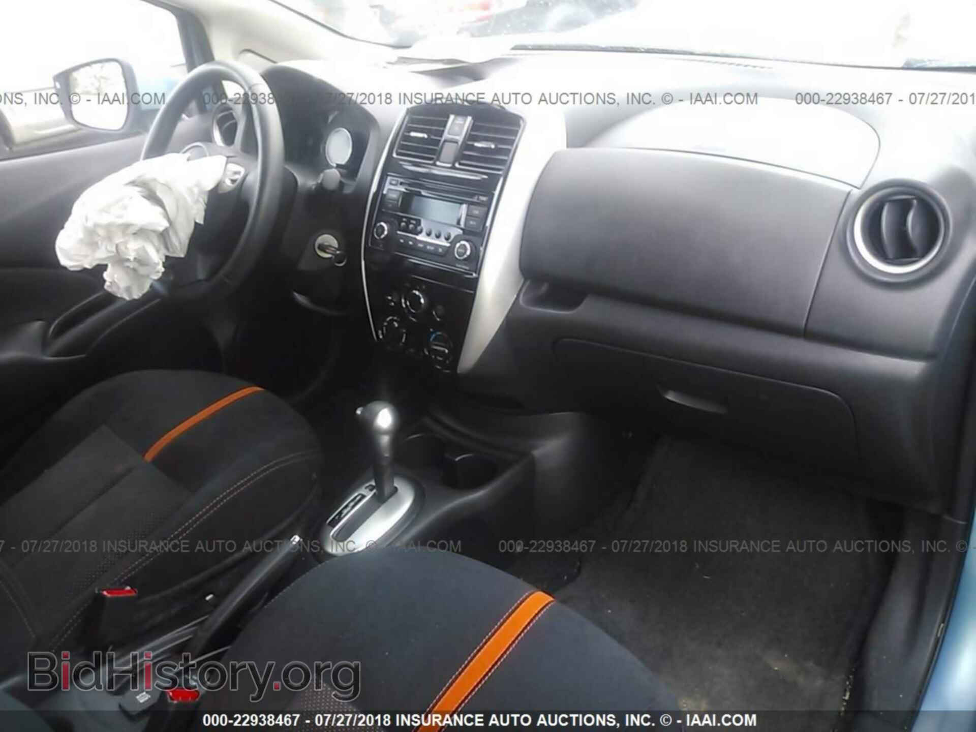 2015 Nissan Versa note - VIN: 3N1CE2CP1FL363330 - Photo 5