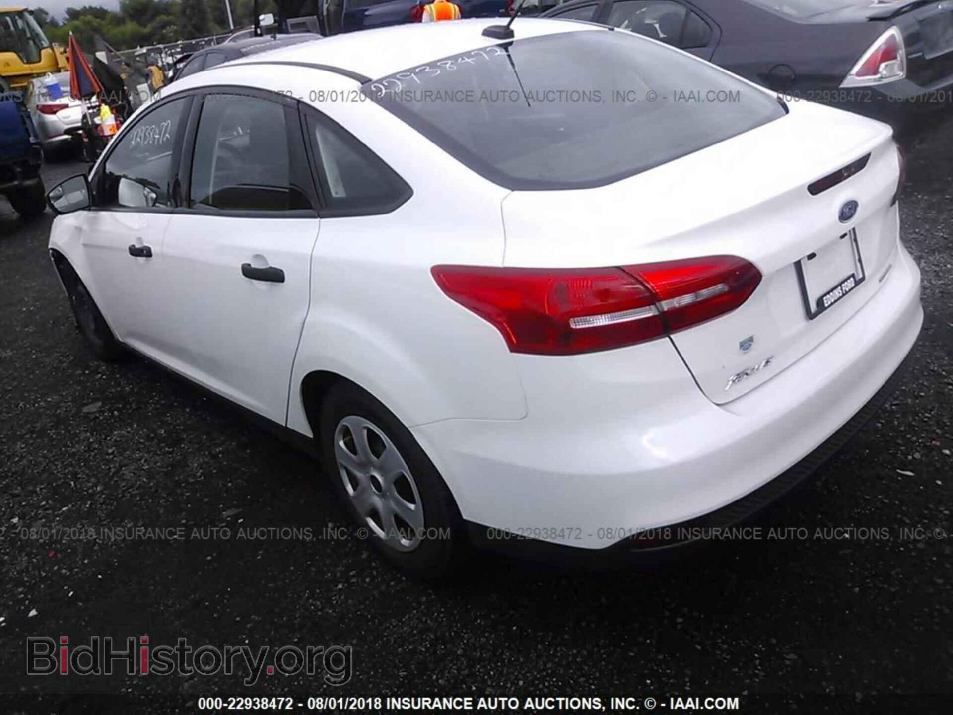 2015 Ford Focus - VIN: 1FADP3E22FL292529 - Фото 3