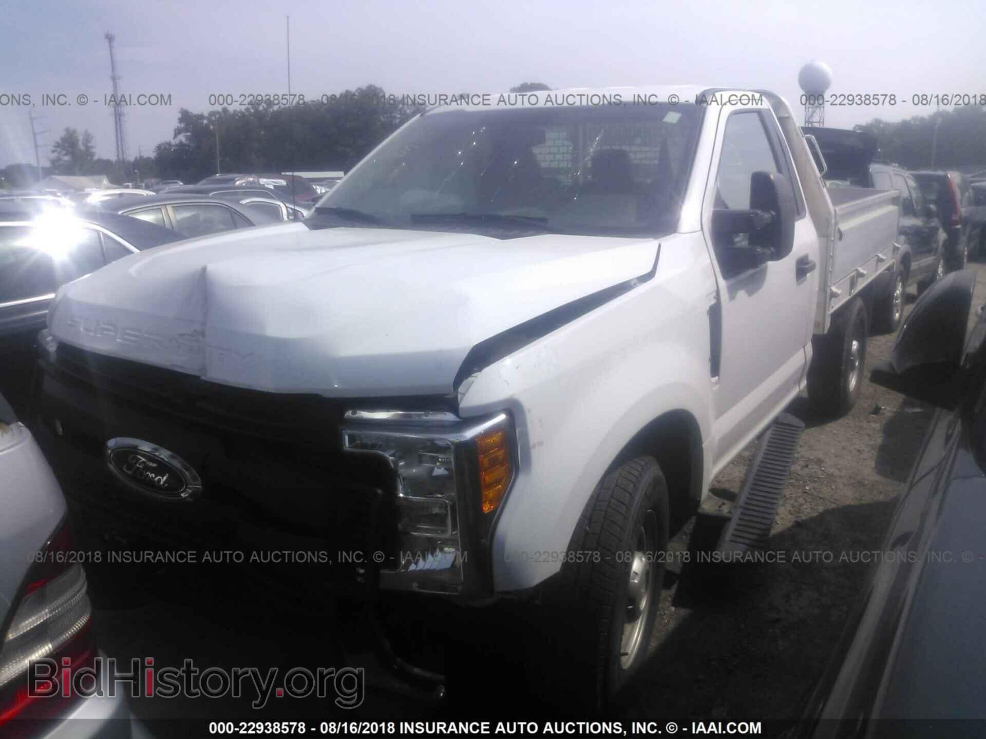 2017 Ford F250 - VIN: 1FDBF2A6XHEC81854 - Фото 2