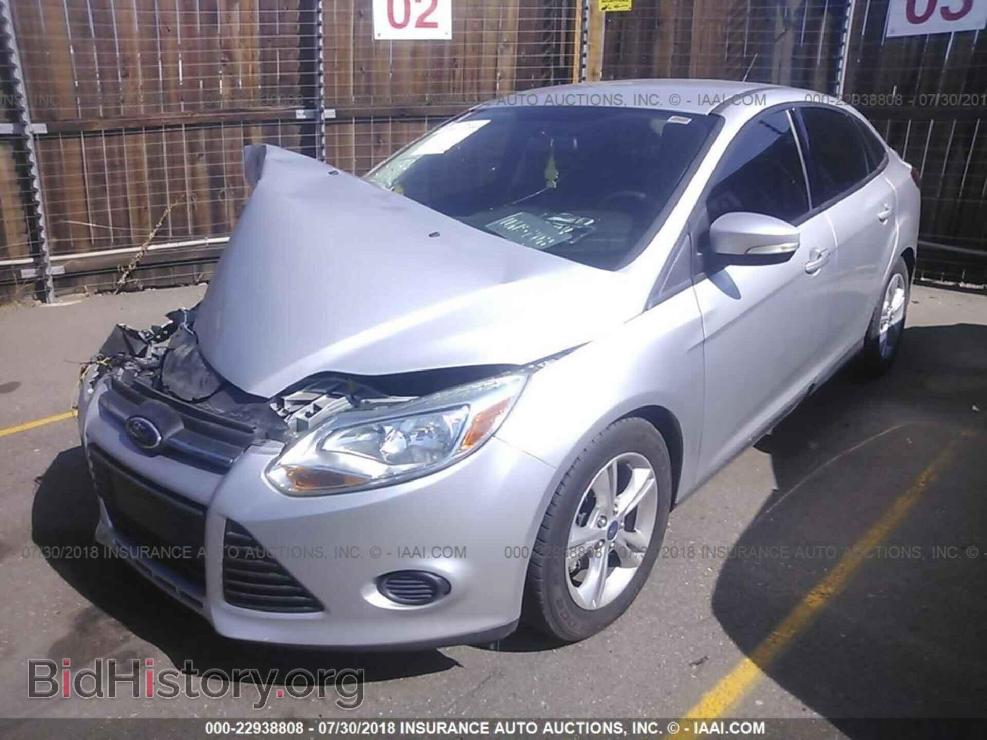 2014 Ford Focus - VIN: 1FADP3F23EL198933 - Photo 2