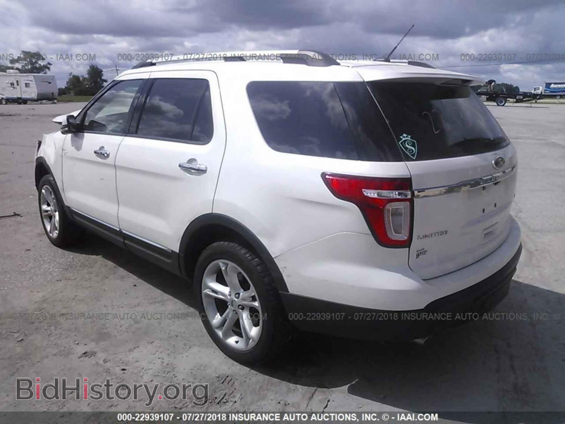 2011 Ford Explorer - VIN: 1FMHK8F82BGA04307 - Фото 3