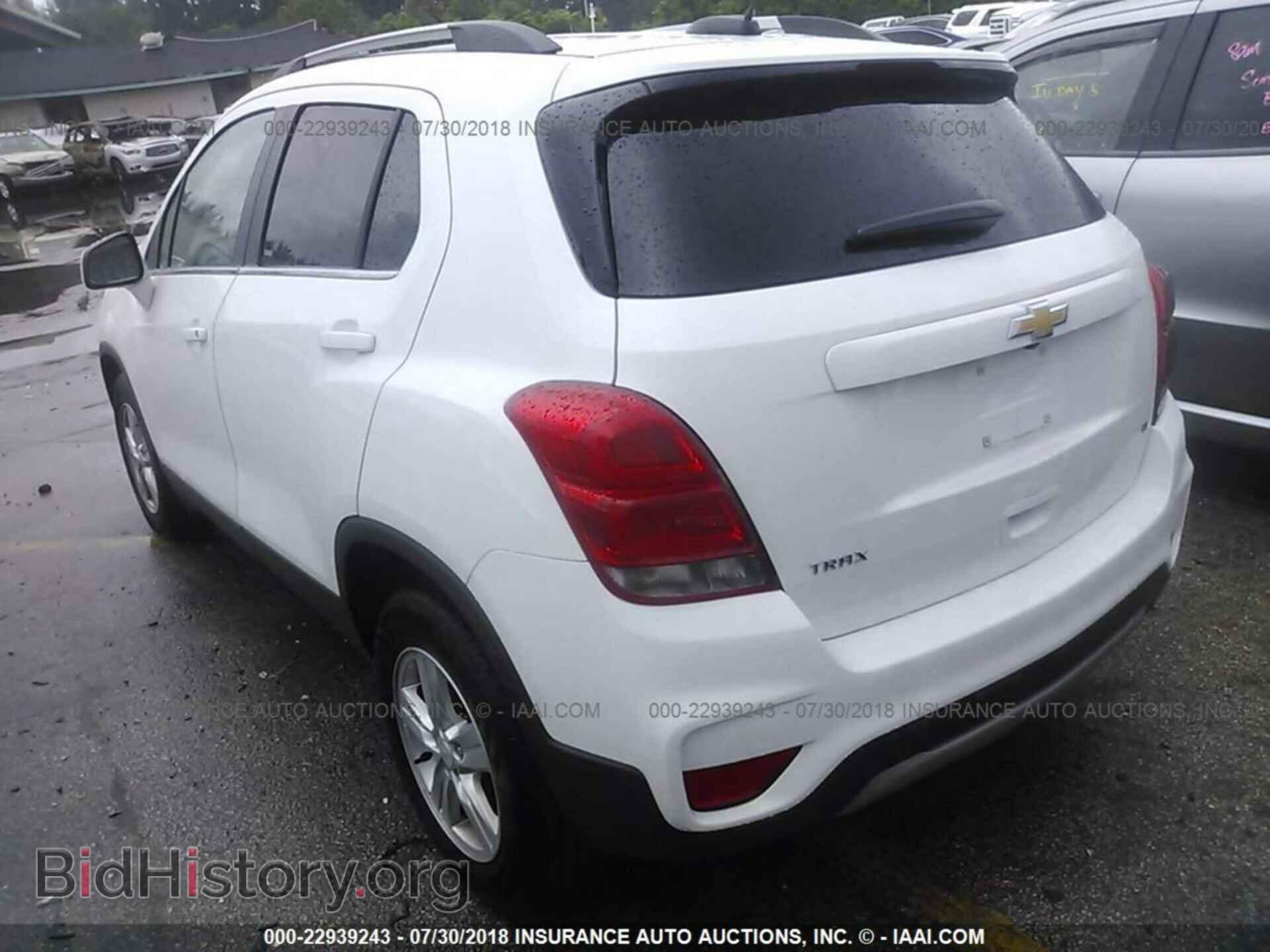 2017 Chevrolet Trax - VIN: 3GNCJLSB3HL187279 - Фото 3