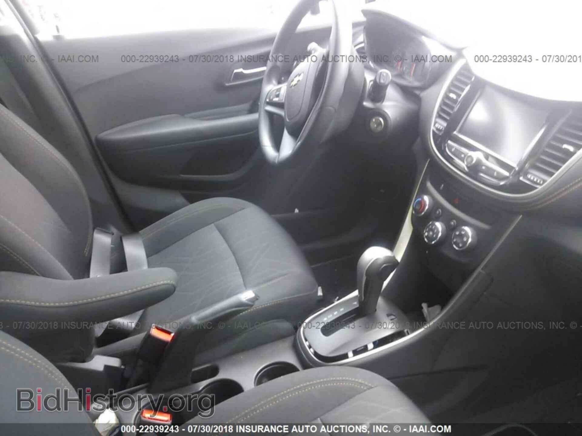 2017 Chevrolet Trax - VIN: 3GNCJLSB3HL187279 - Фото 5