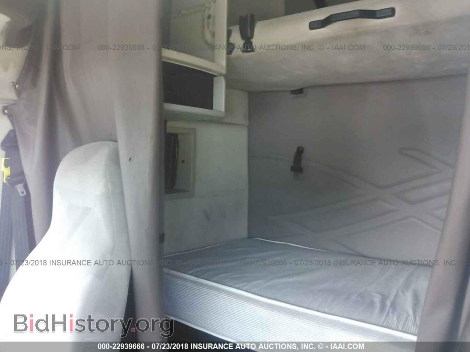 2013 Volvo Vnl - VIN: 4V4NC9EG0DN560332 - Фото 7