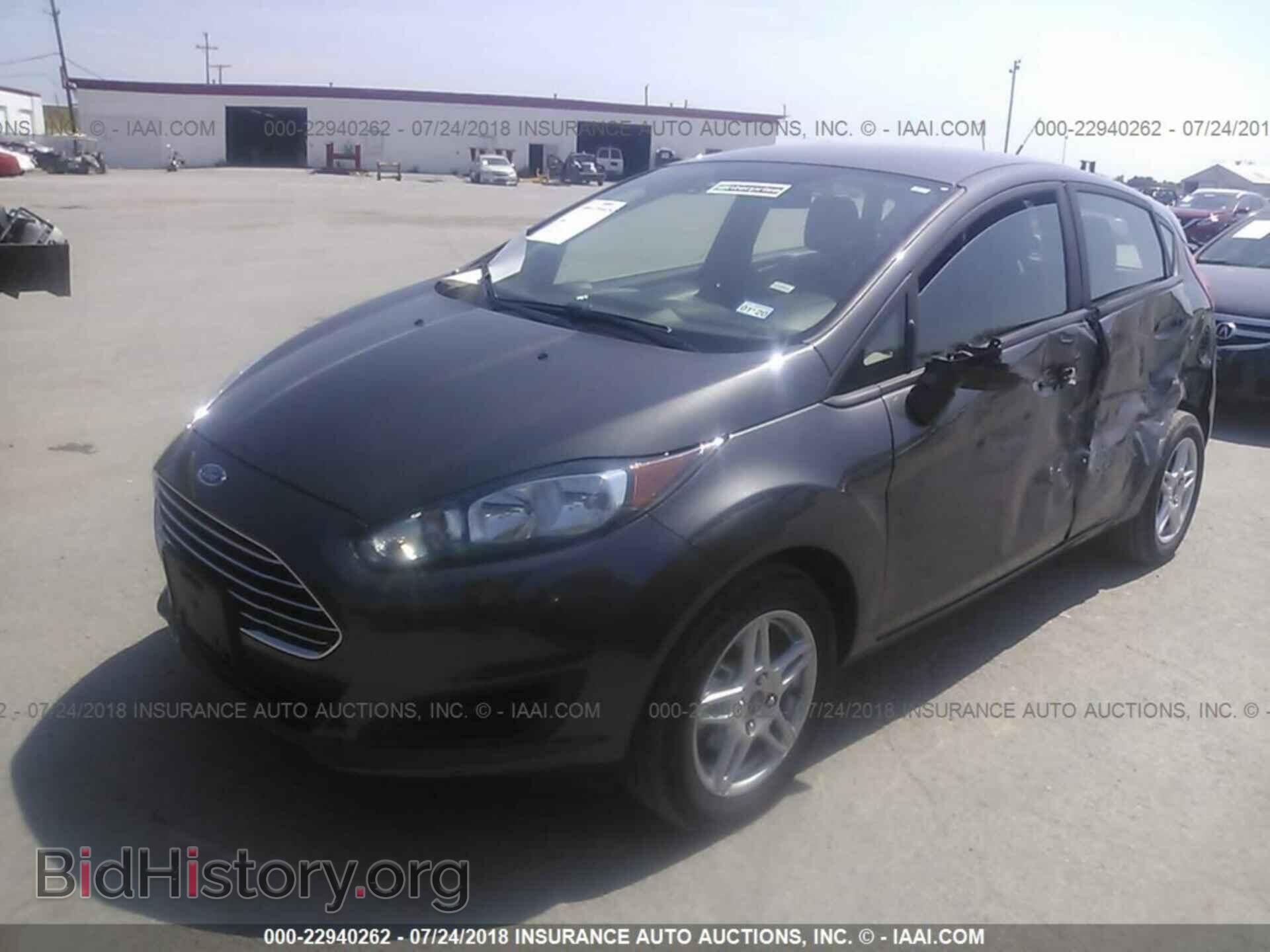 2018 Ford Fiesta - VIN: 3FADP4EJ7JM110683 - Фото 2
