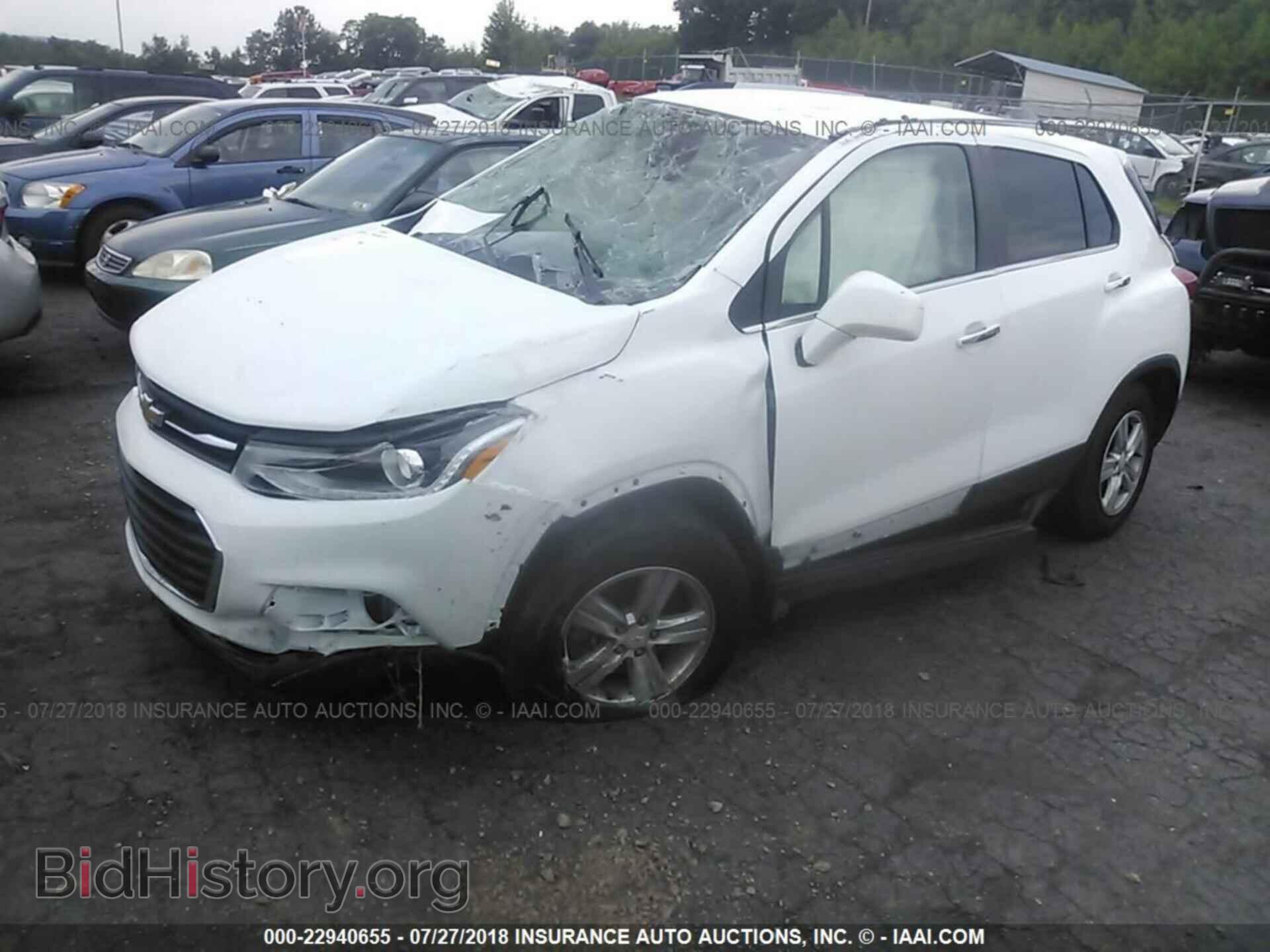 2017 Chevrolet Trax - VIN: 3GNCJPSB3HL243017 - Фото 2
