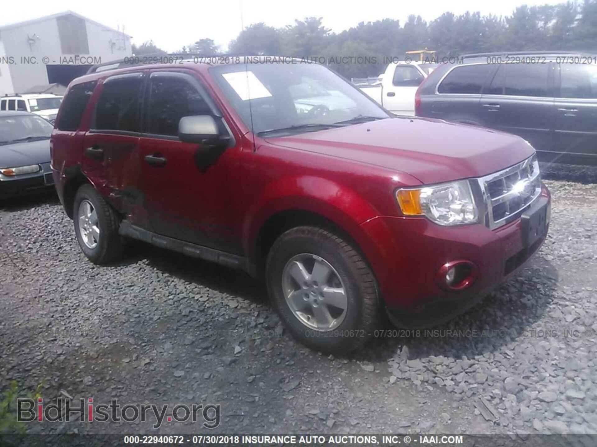 Photo 1FMCU9D71BKC20148 - Ford Escape 2011