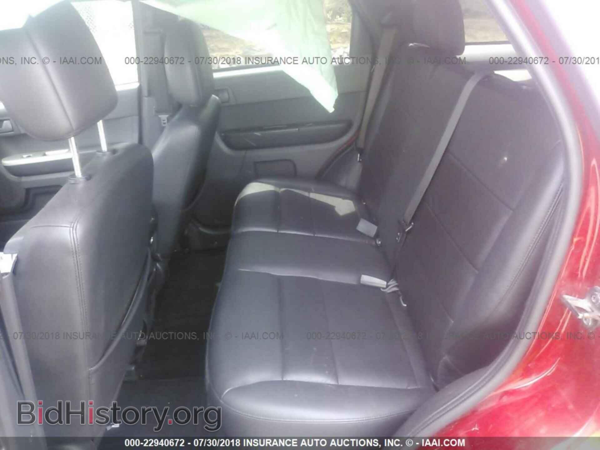 2011 Ford Escape - VIN: 1FMCU9D71BKC20148 - Photo 8