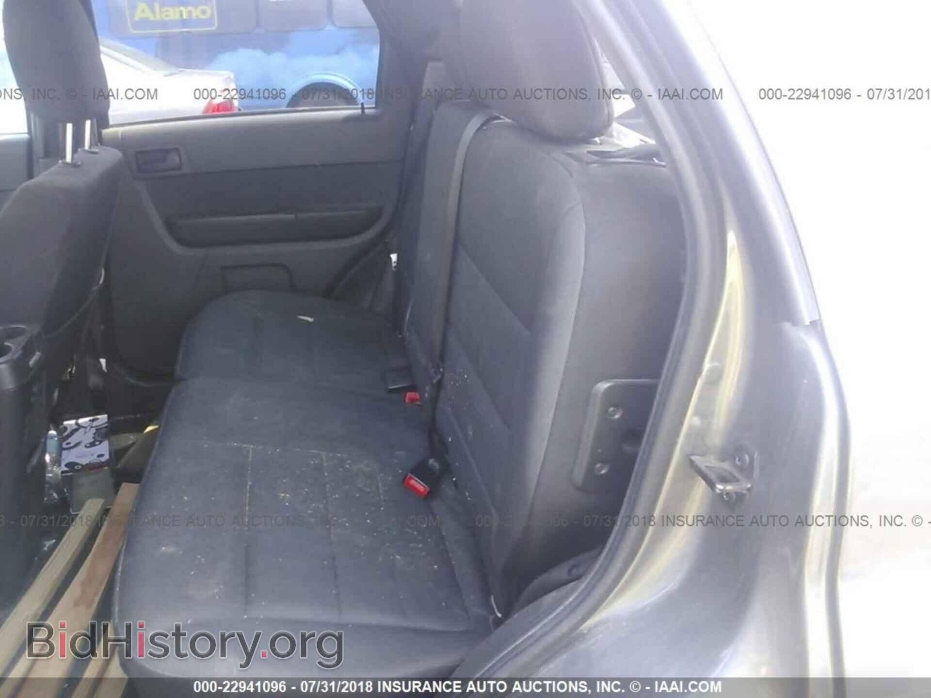 2012 Ford Escape - VIN: 1FMCU9D70CKC33779 - Photo 8
