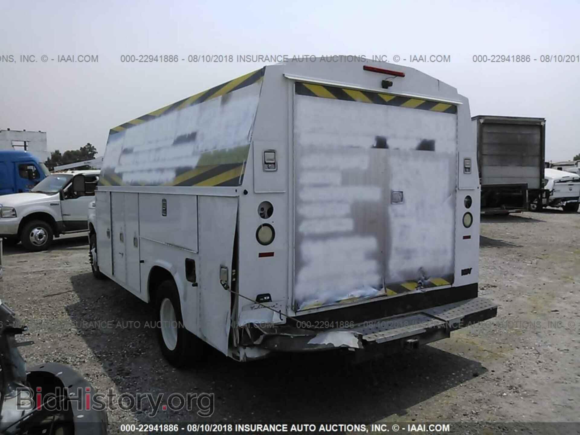 2012 Ford Econoline - VIN: 1FDWE3FS8CDA38493 - Фото 3