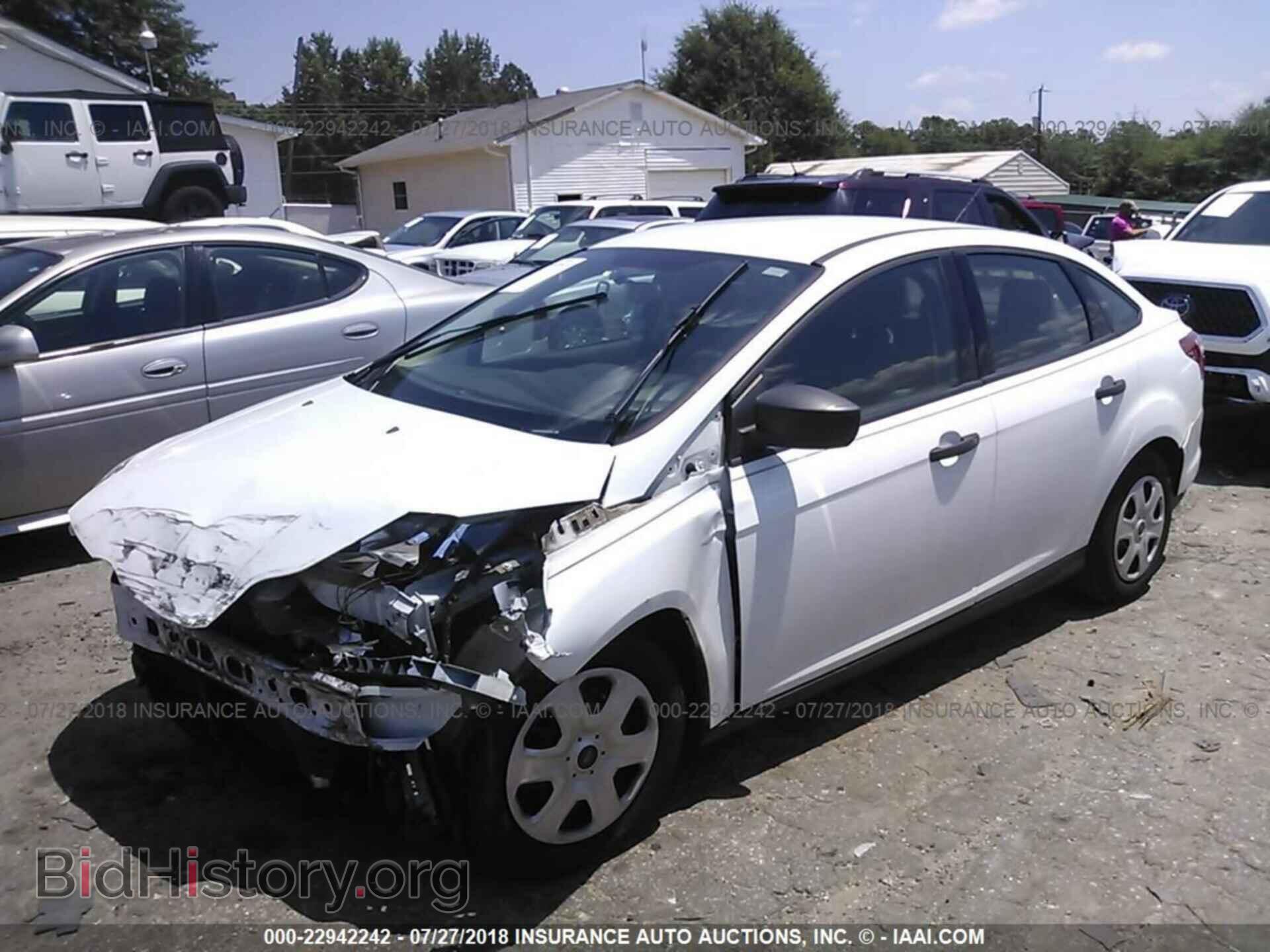 2013 Ford Focus - VIN: 1FADP3E22DL111832 - Photo 2