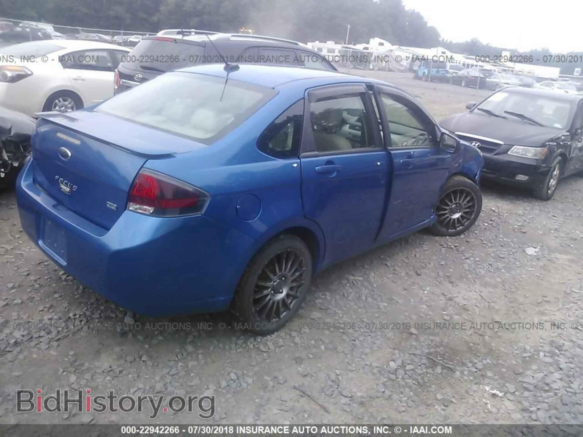 2011 Ford Focus - VIN: 1FAHP3GN5BW157451 - Фото 4