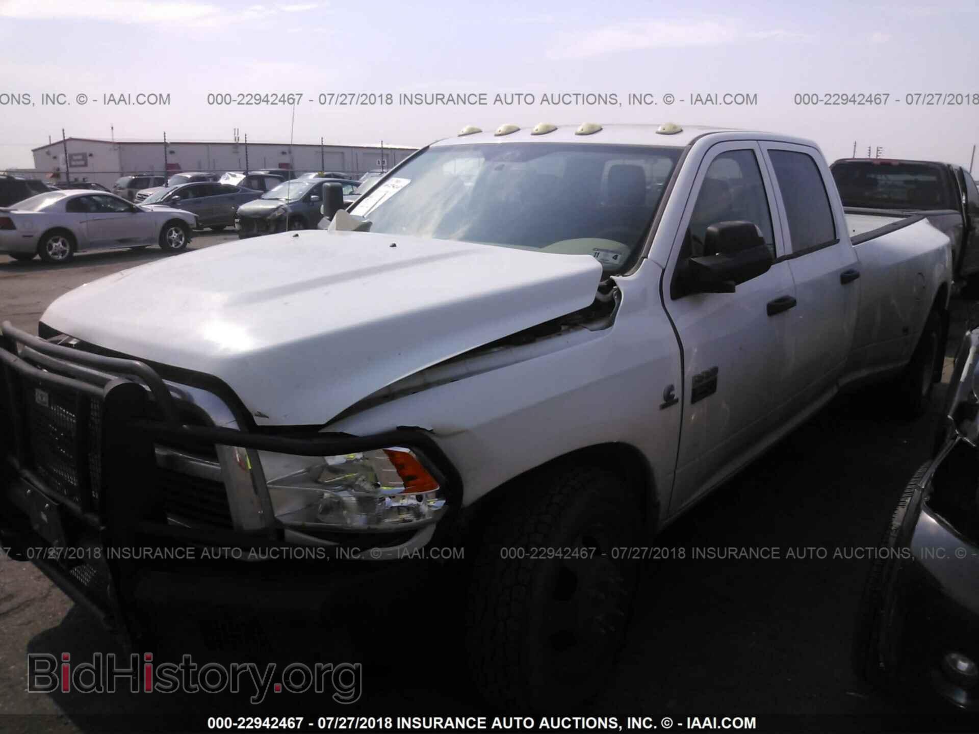 2012 Dodge Ram 3500 - VIN: 3C63DPGLXCG309962 - Photo 2