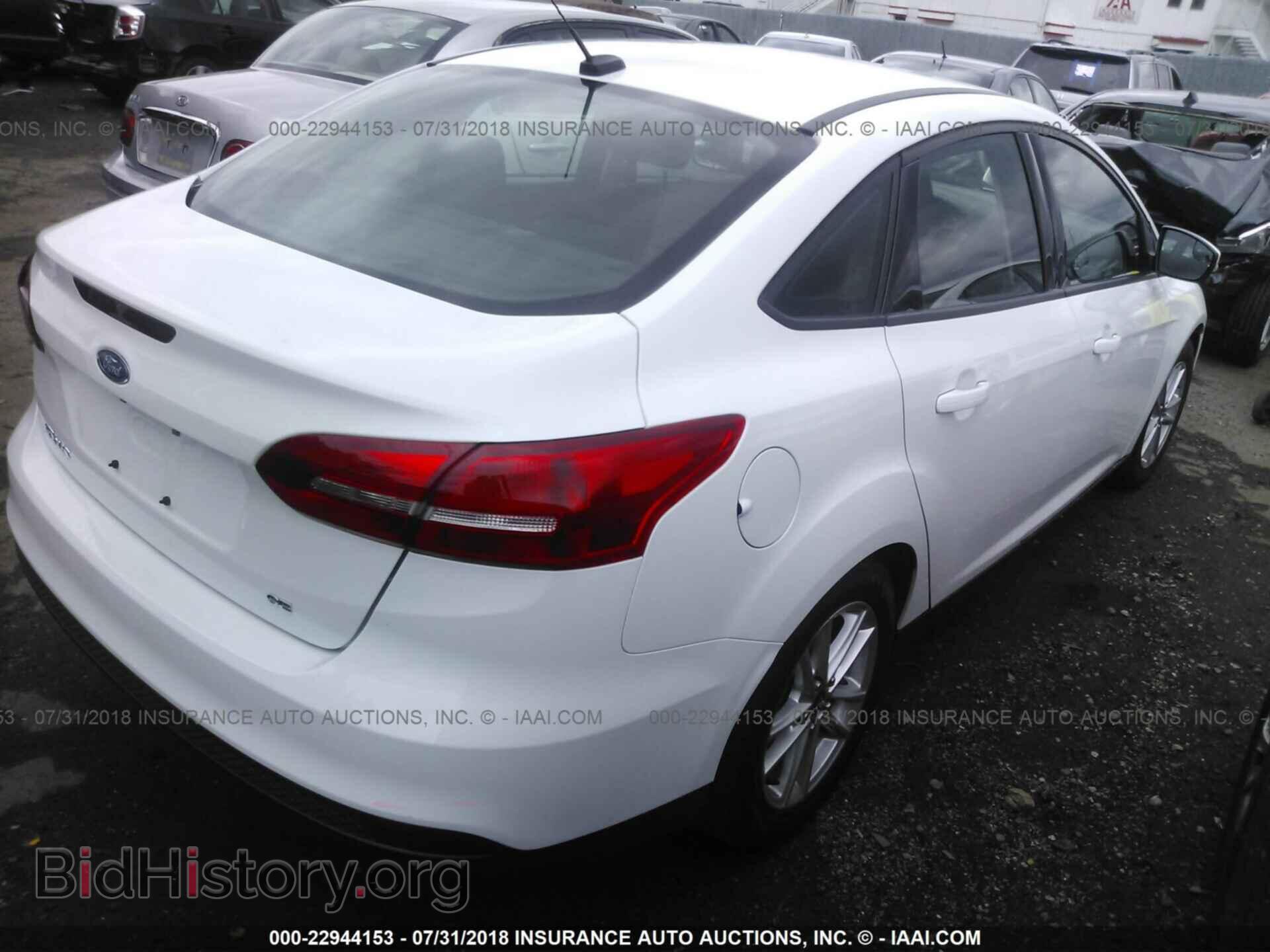 2015 Ford Focus - VIN: 1FADP3F27FL362685 - Фото 4