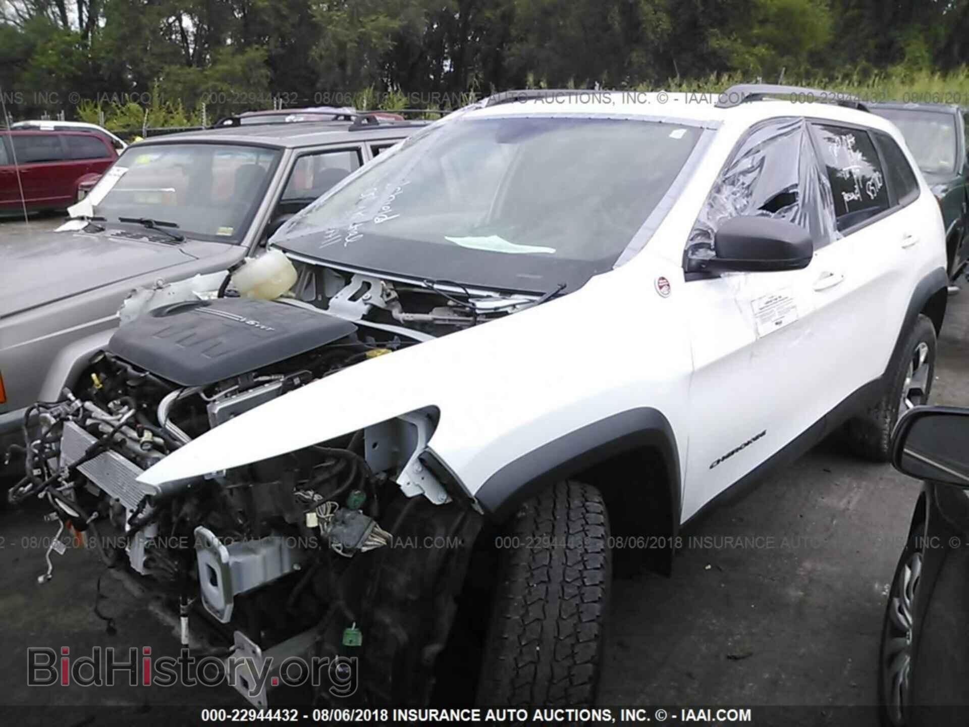 2015 Jeep Cherokee - VIN: 1C4PJMBS8FW765030 - Фото 2