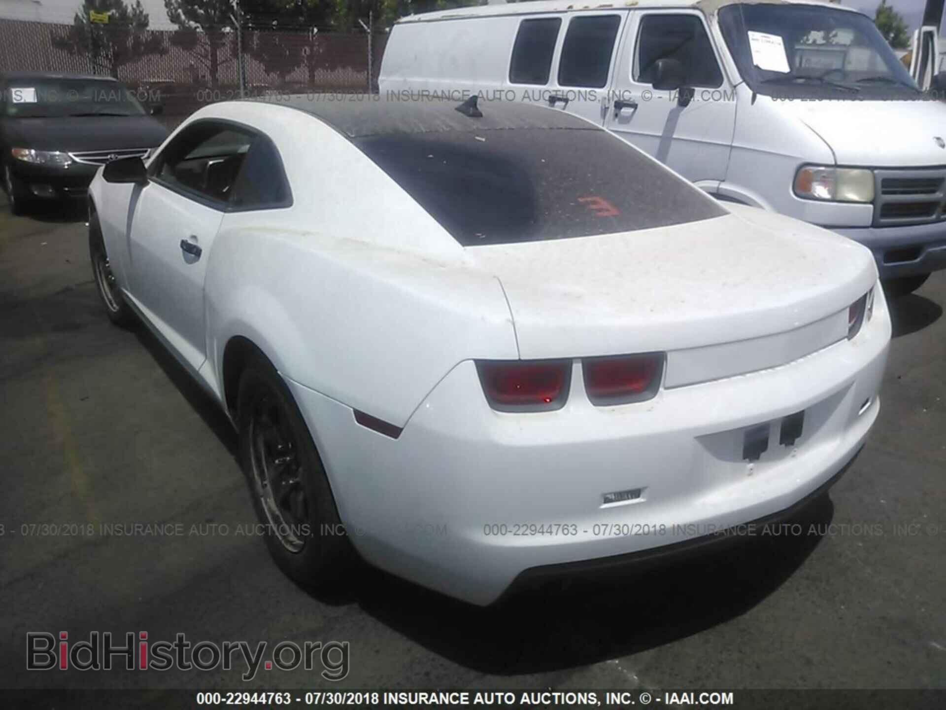 2011 Chevrolet Camaro - VIN: 2G1FE1ED2B9205155 - Фото 3