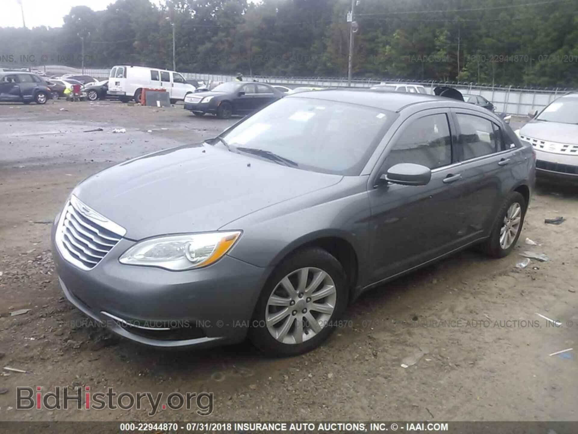 2013 Chrysler 200 - VIN: 1C3CCBBB0DN612274 - Фото 2