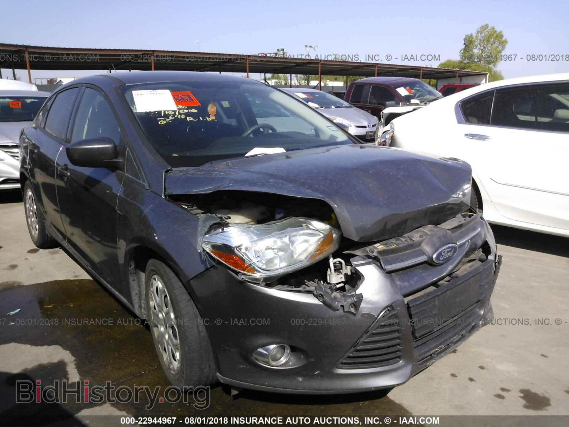 Photo 1FAHP3F24CL217505 - Ford Focus 2012