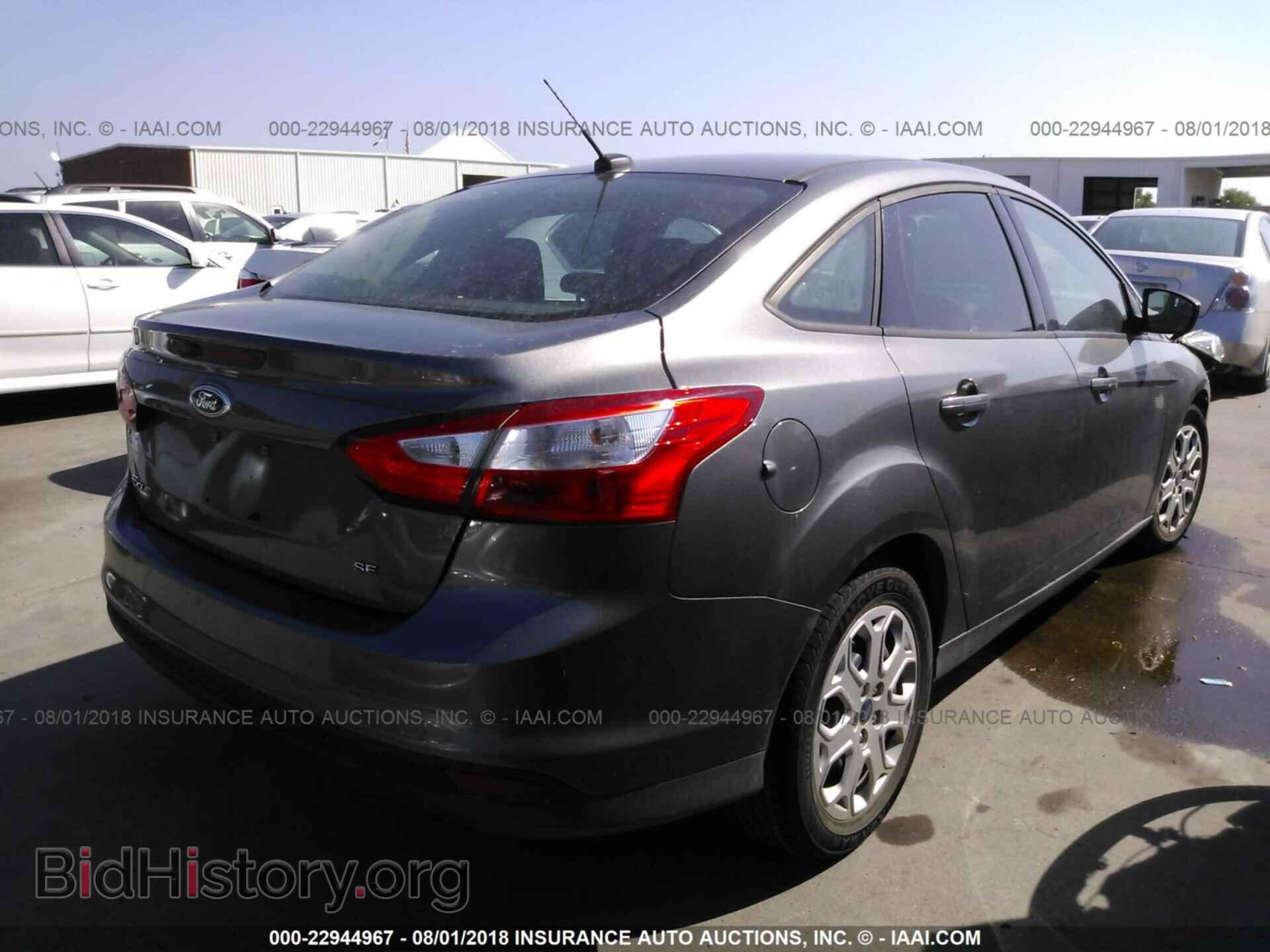 2012 Ford Focus - VIN: 1FAHP3F24CL217505 - Photo 4