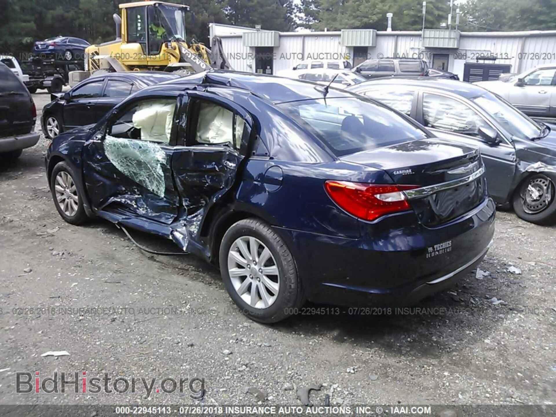 2013 Chrysler 200 - VIN: 1C3CCBCG4DN747137 - Photo 3