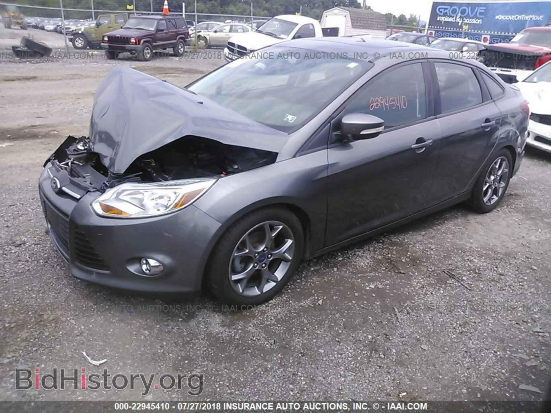 2014 Ford Focus - VIN: 1FADP3F21EL222548 - Photo 2