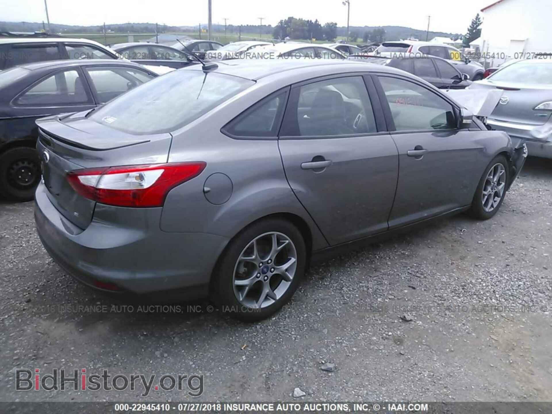 2014 Ford Focus - VIN: 1FADP3F21EL222548 - Photo 4