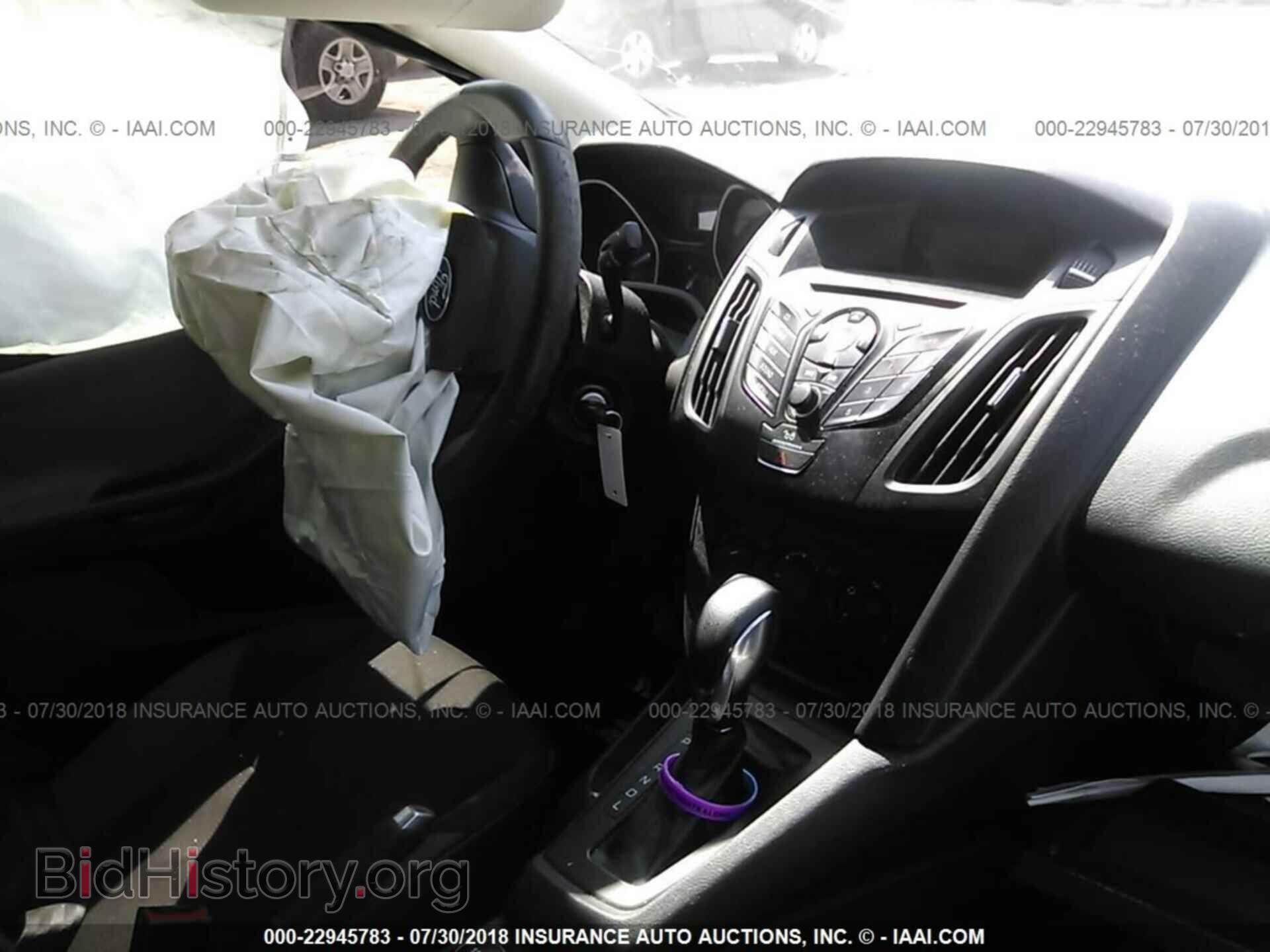 2012 Ford Focus - VIN: 1FAHP3E2XCL262448 - Photo 5