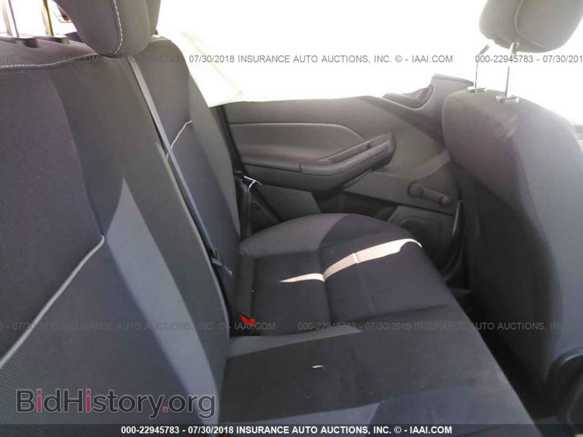 2012 Ford Focus - VIN: 1FAHP3E2XCL262448 - Photo 8