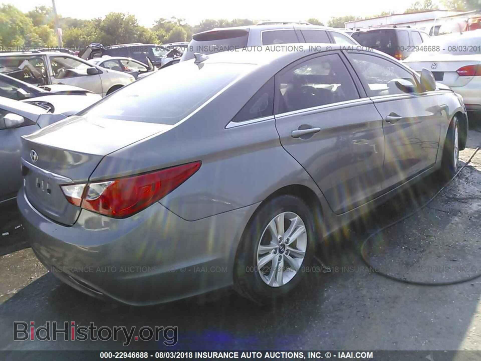 2012 Hyundai Sonata - VIN: 5NPEB4AC2CH471669 - Photo 4