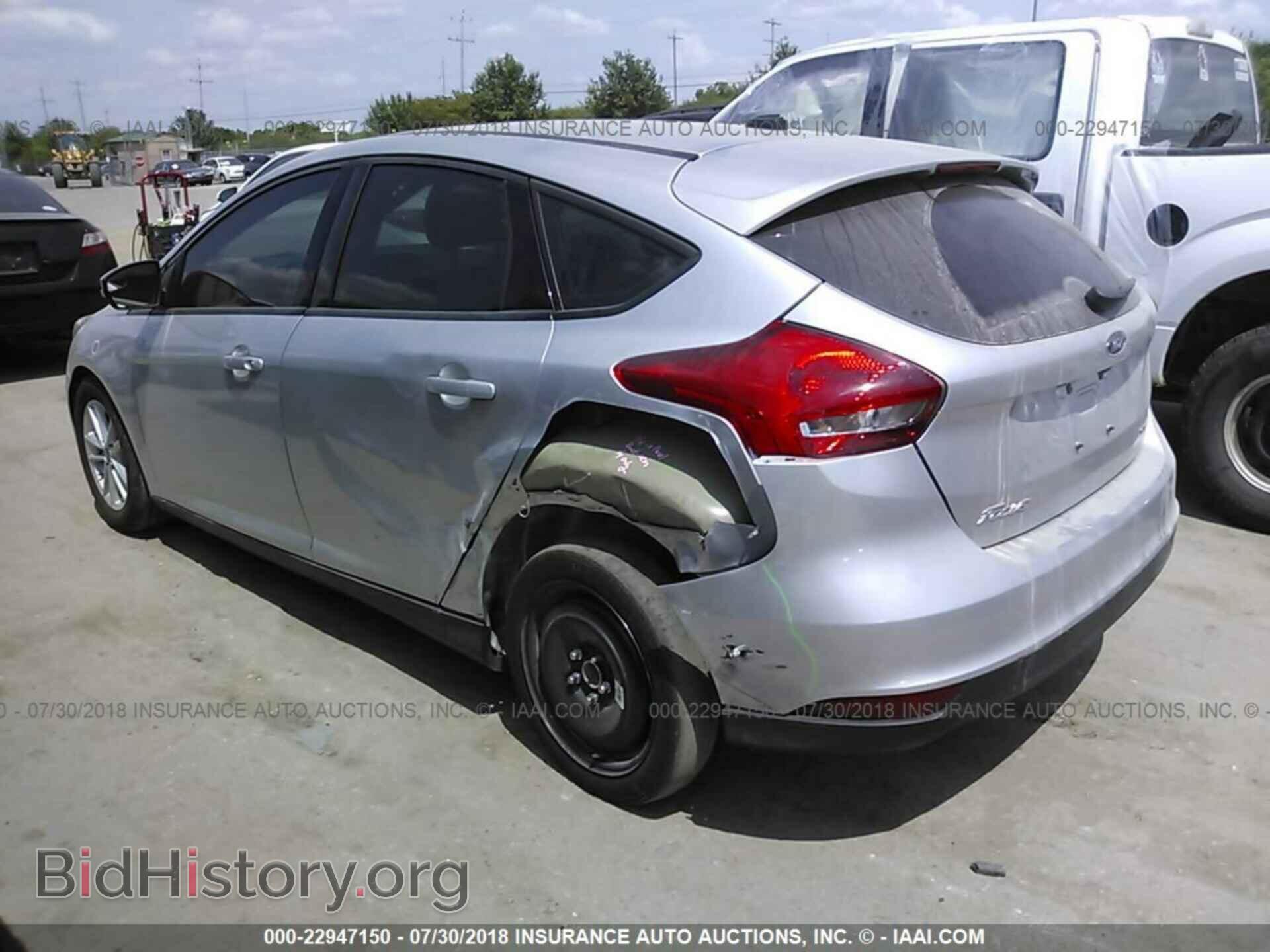 2017 Ford Focus - VIN: 1FADP3K27HL283722 - Photo 3