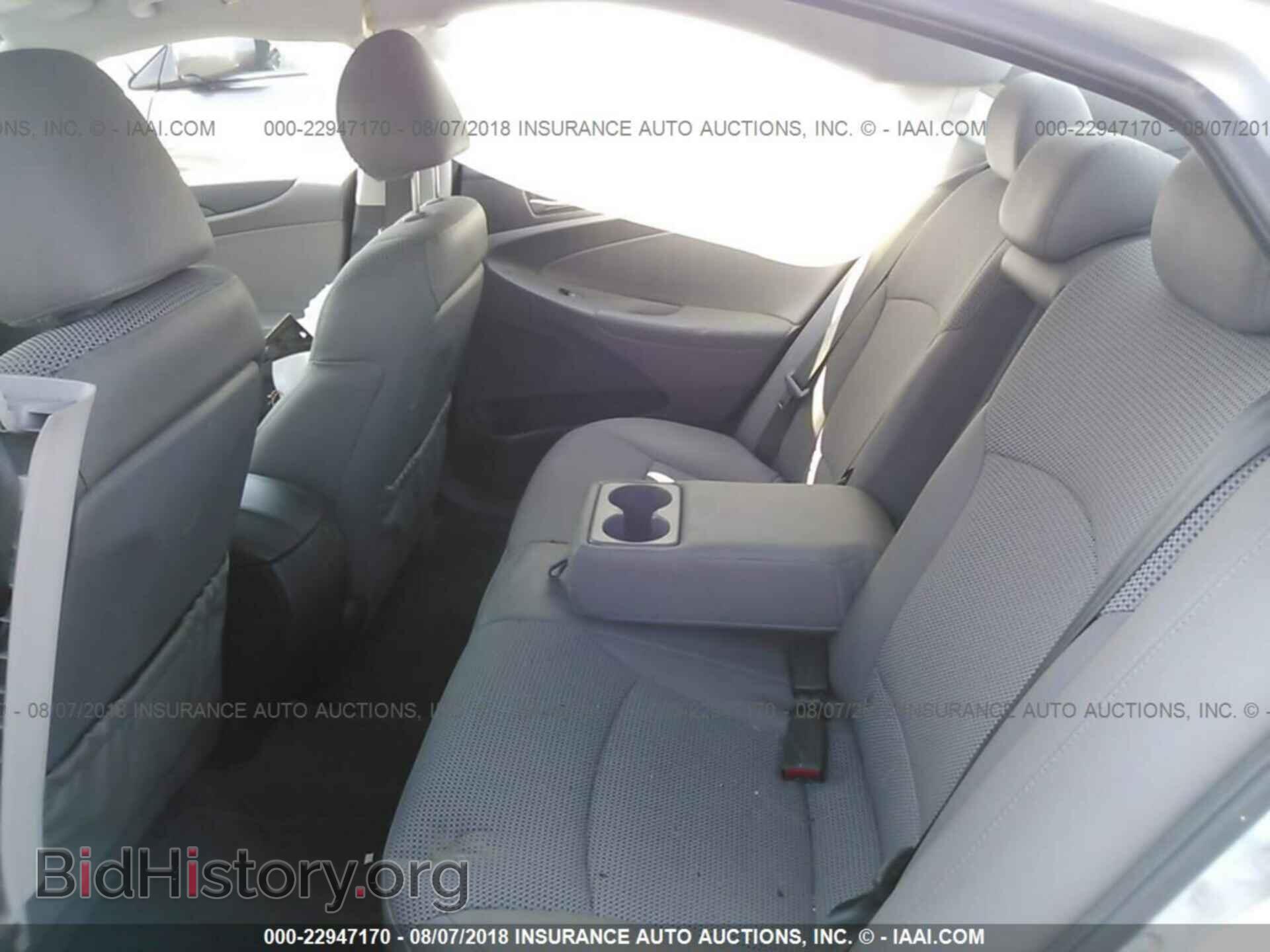 2012 Hyundai Sonata - VIN: 5NPEC4AB7CH420639 - Photo 8