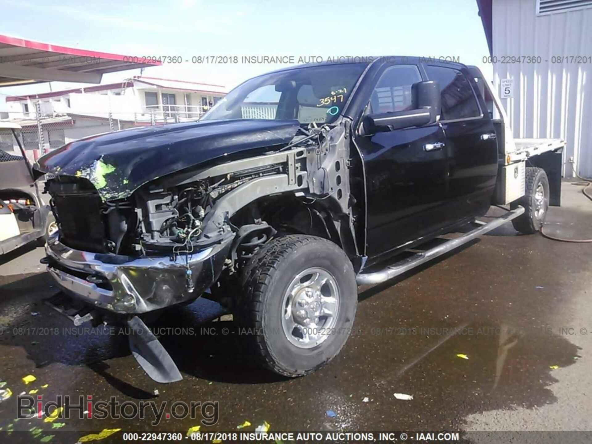 2012 Dodge Ram 3500 - VIN: 3C63D3HL3CG262247 - Фото 2