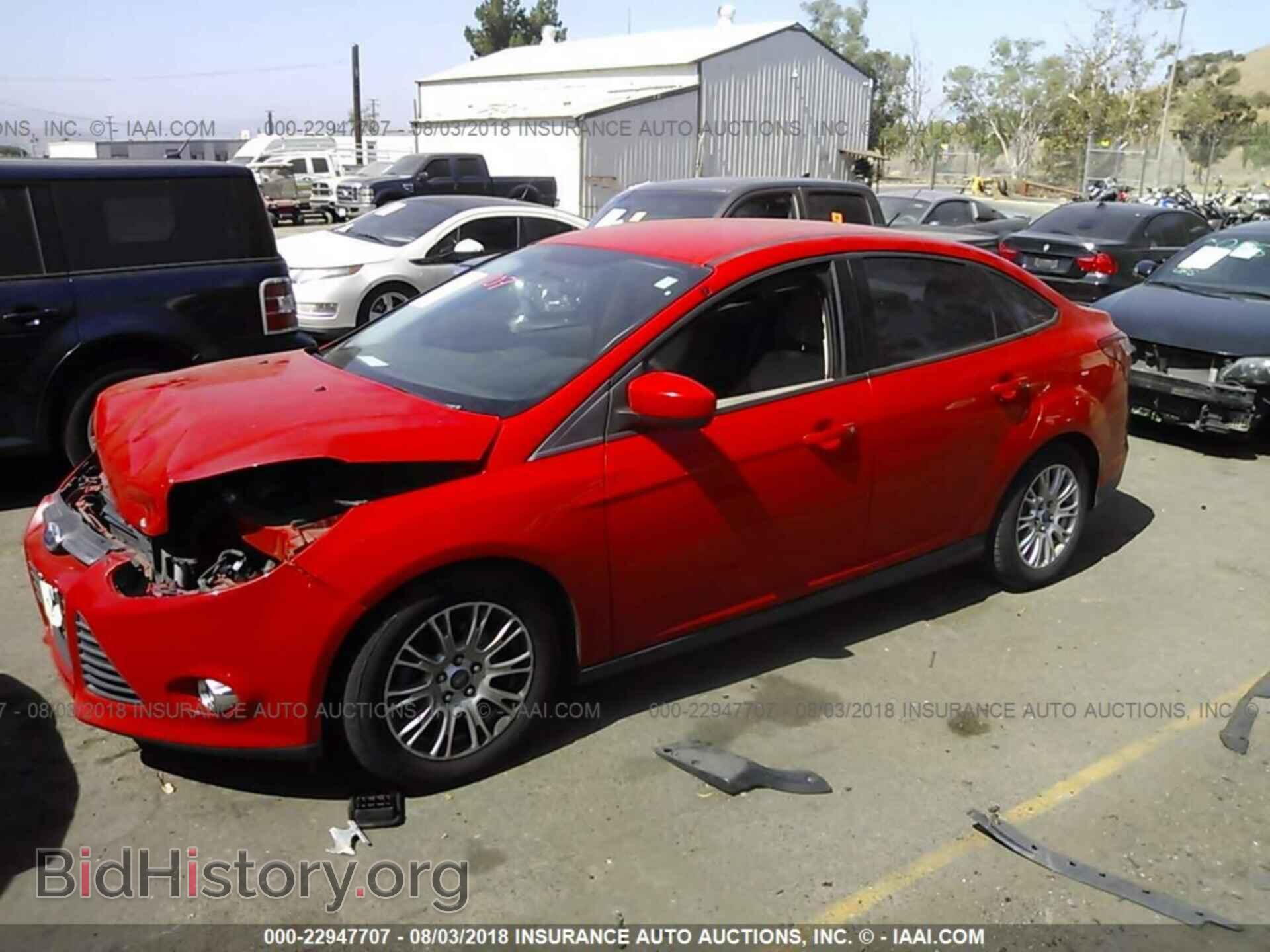 2012 Ford Focus - VIN: 1FAHP3F29CL178247 - Фото 2