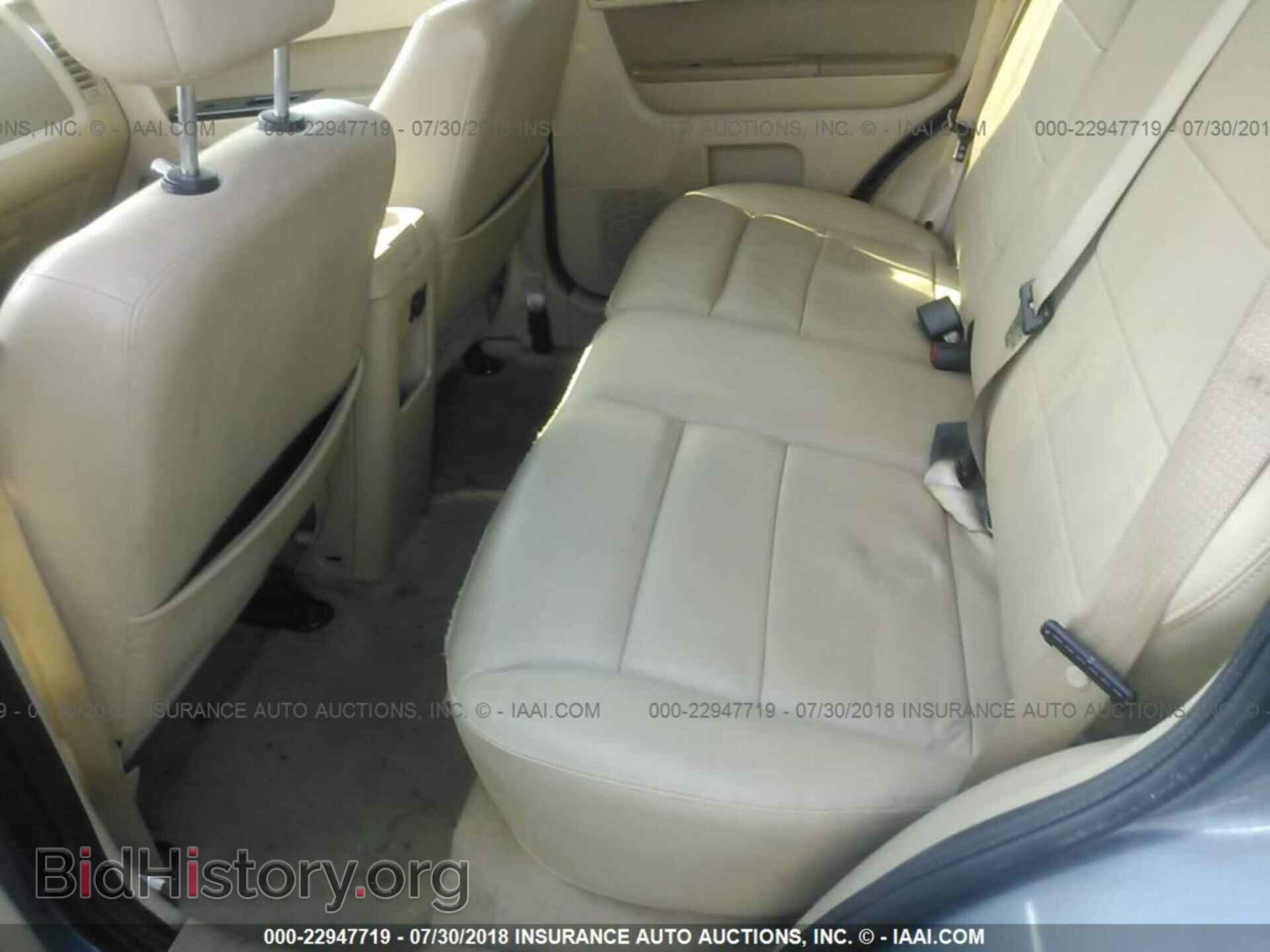 2011 Ford Escape - VIN: 1FMCU9E71BKC43332 - Фото 8