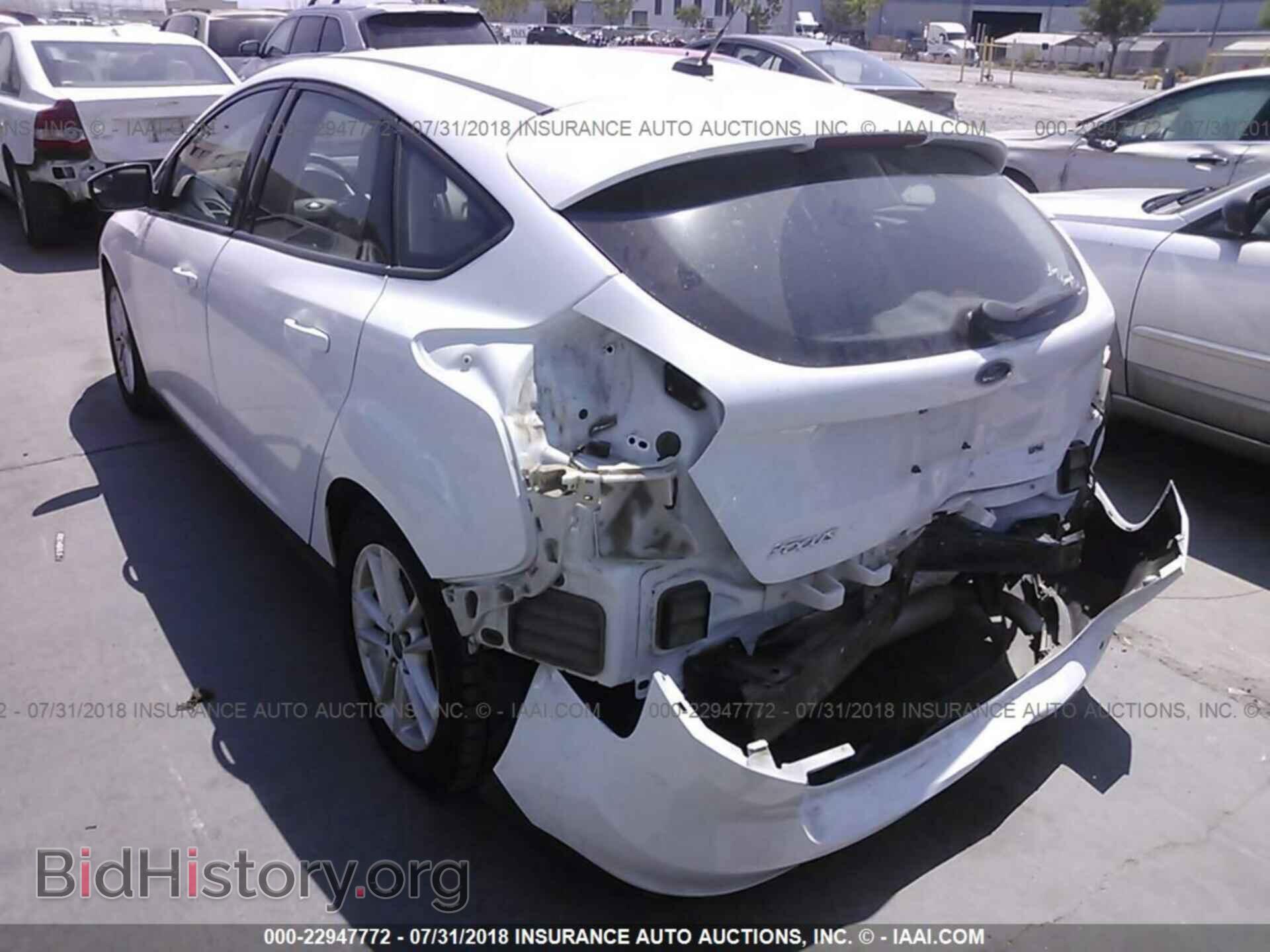 2015 Ford Focus - VIN: 1FADP3K21FL318199 - Photo 3