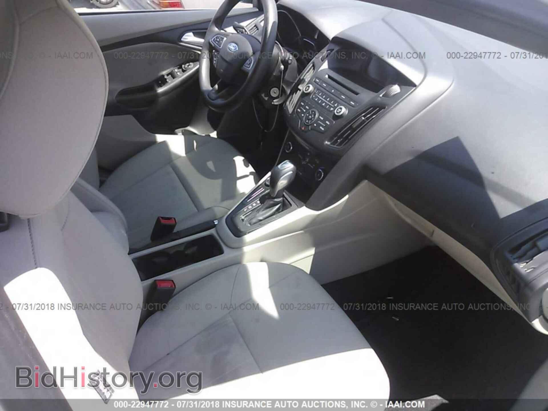 2015 Ford Focus - VIN: 1FADP3K21FL318199 - Photo 5