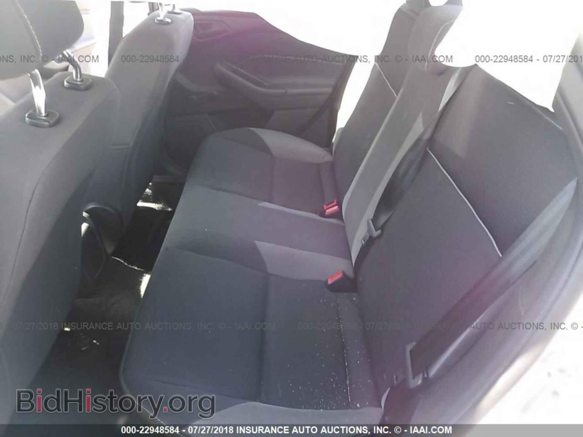 2014 Ford Focus - VIN: 1FADP3E29EL381643 - Photo 8